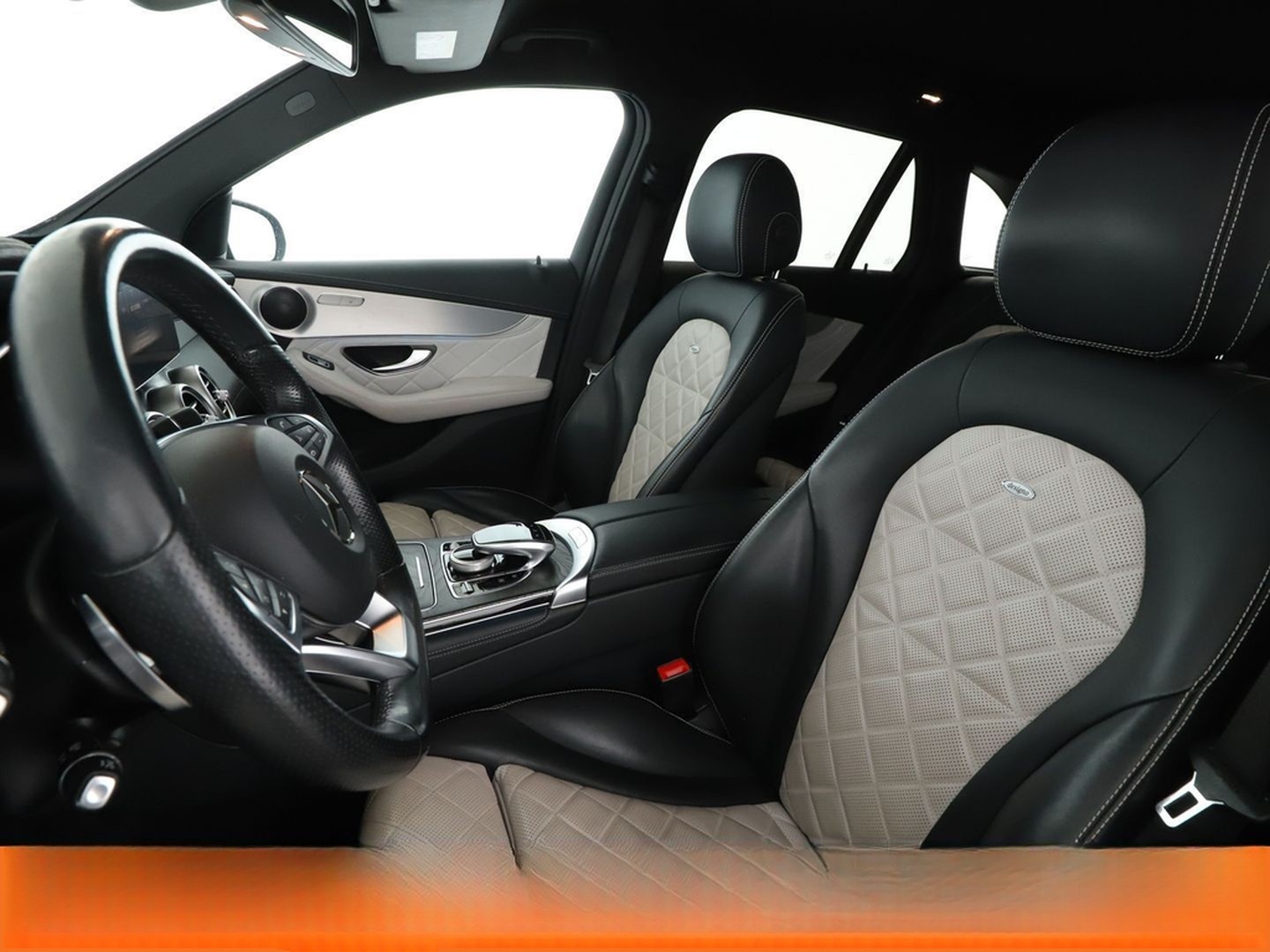 Mercedes-Benz GLC 250 4Matic AMG Line Aut. *DESIGNO*LED*ACC* foto 12