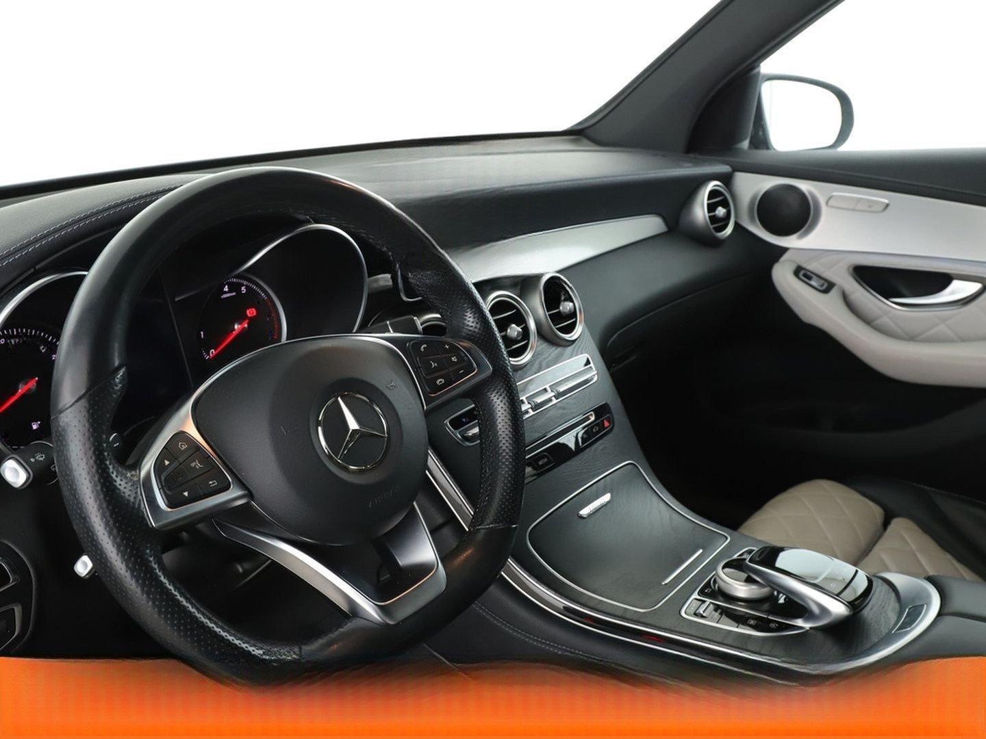 Mercedes-Benz GLC 250 4Matic AMG Line Aut. *DESIGNO*LED*ACC* foto 13