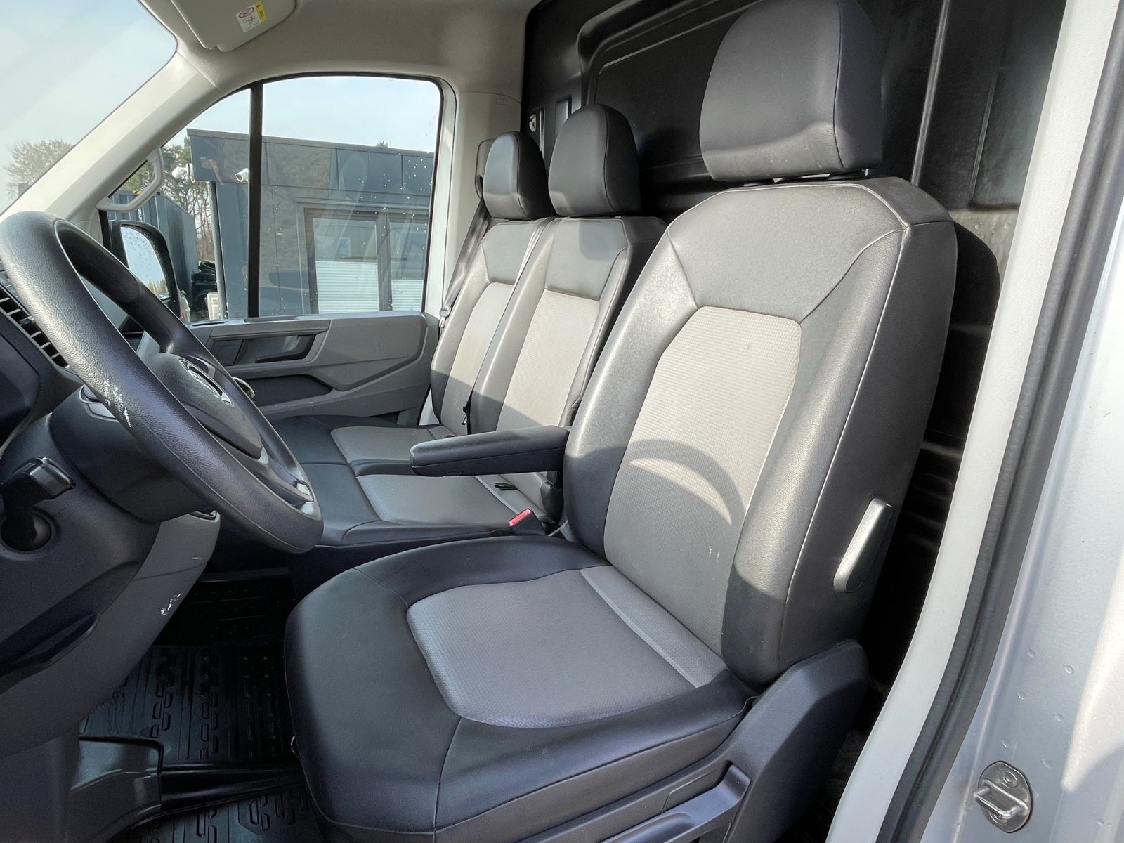 Volkswagen Crafter Kasten Kasten 35 extralang Hochdach FWD foto 12