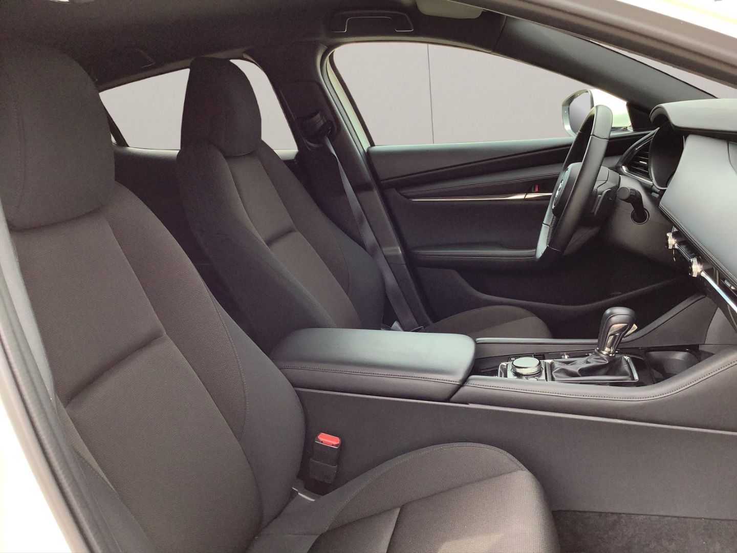Mazda 3 SKY-G EXCLUSIVE+DESIGN-P+DRI+ASS-P+SOUND-P+GJ- foto 12