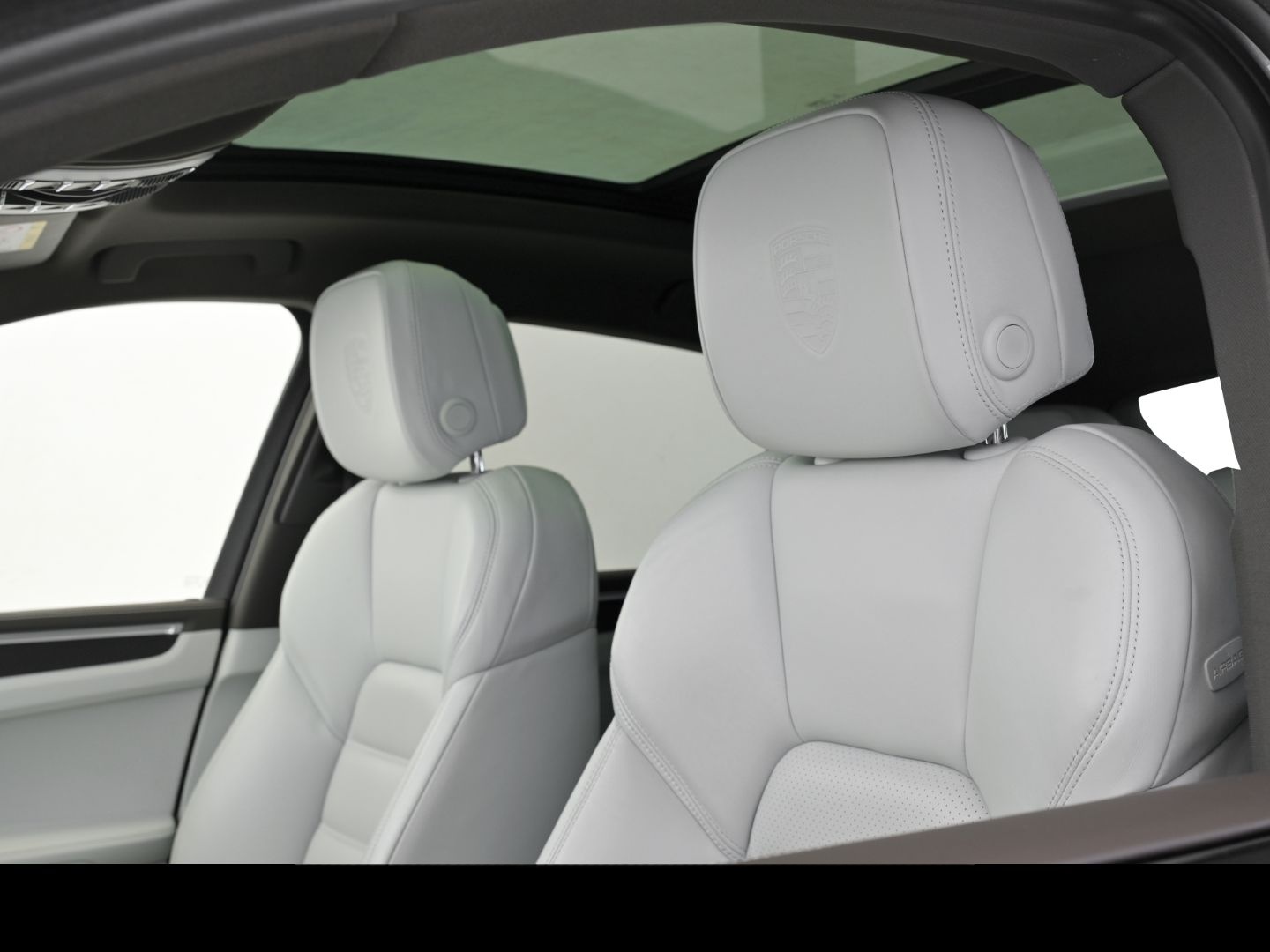 Porsche Macan Luftfederung Sportabgas Rückfahrkamera foto 17
