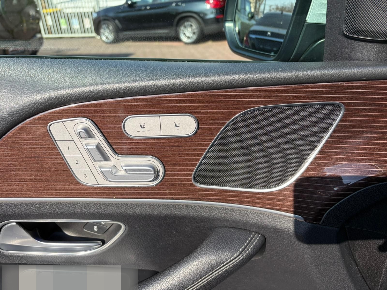 Mercedes-Benz GLE 300 d 4Matic MULTIBEAM MEMORY 360° AMBIENTE foto 23