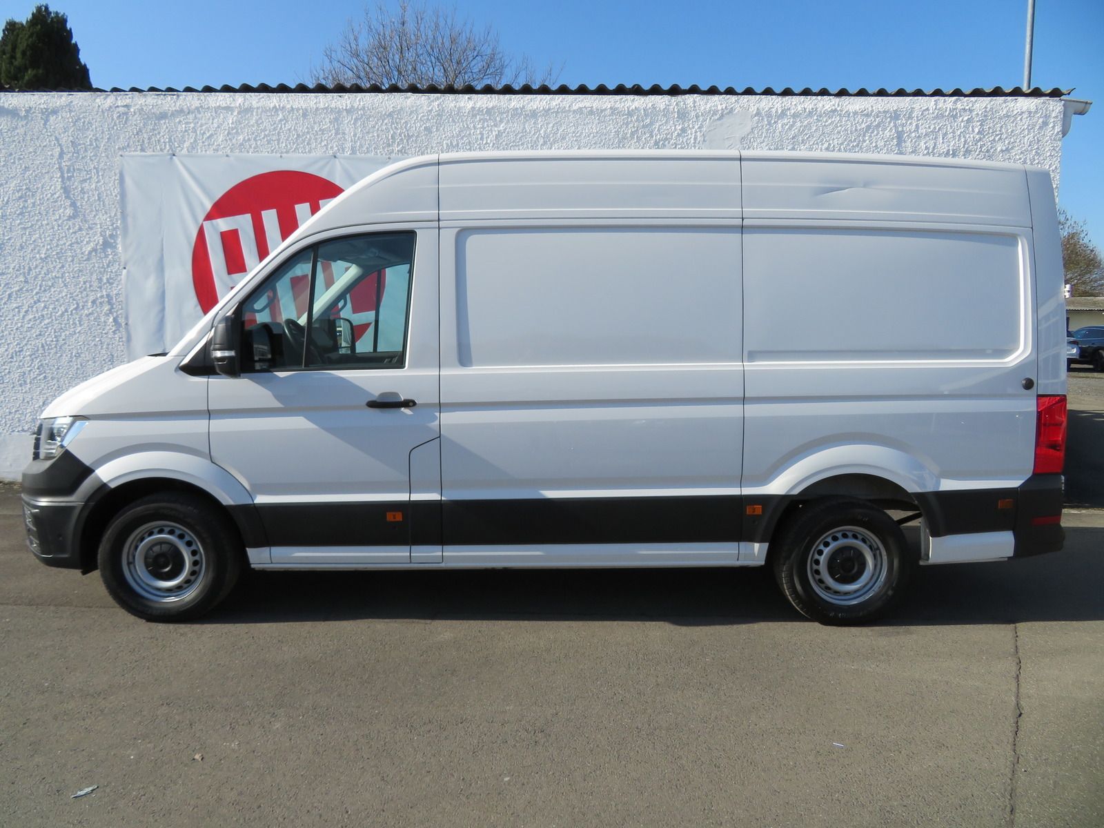 Volkswagen Crafter 35 2.0 TDI Kasten MR HD 4M Ergo Ahk Navi foto 2