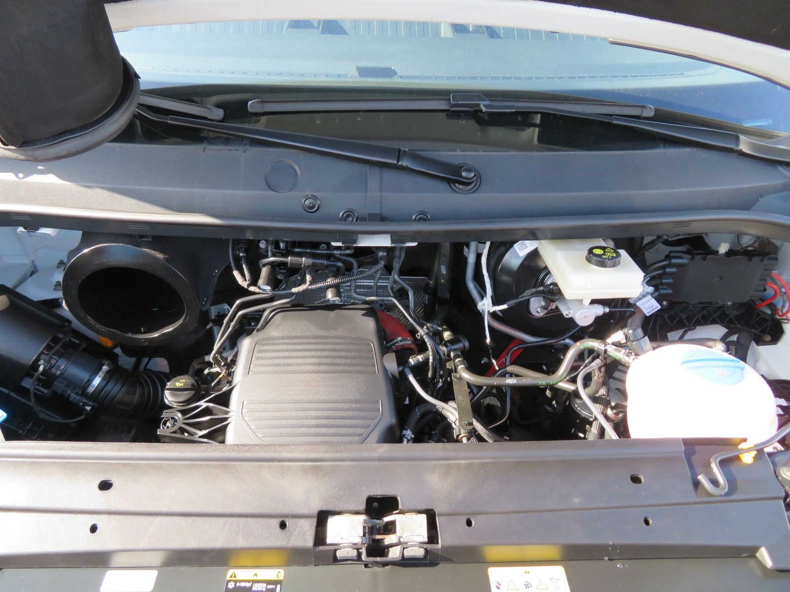 Volkswagen Crafter 35 2.0 TDI Kasten MR HD 4M Ergo Ahk Navi foto 20