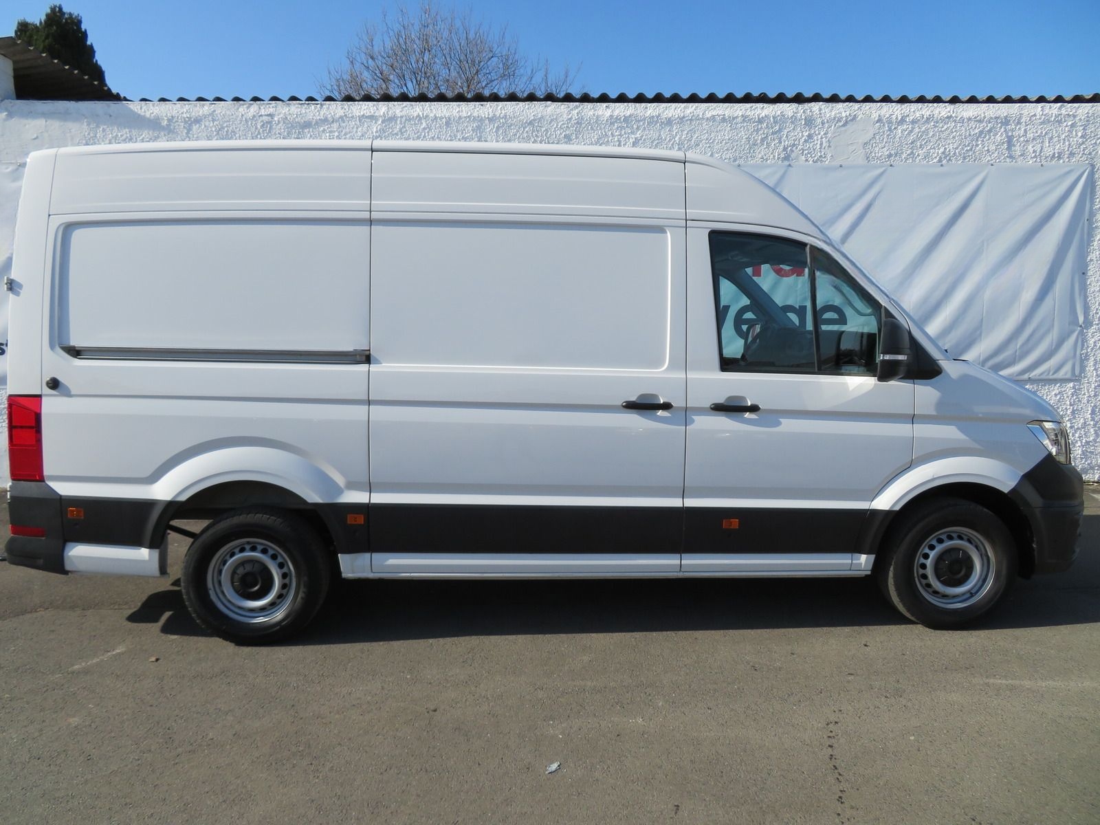 Volkswagen Crafter 35 2.0 TDI Kasten MR HD 4M Ergo Ahk Navi foto 3