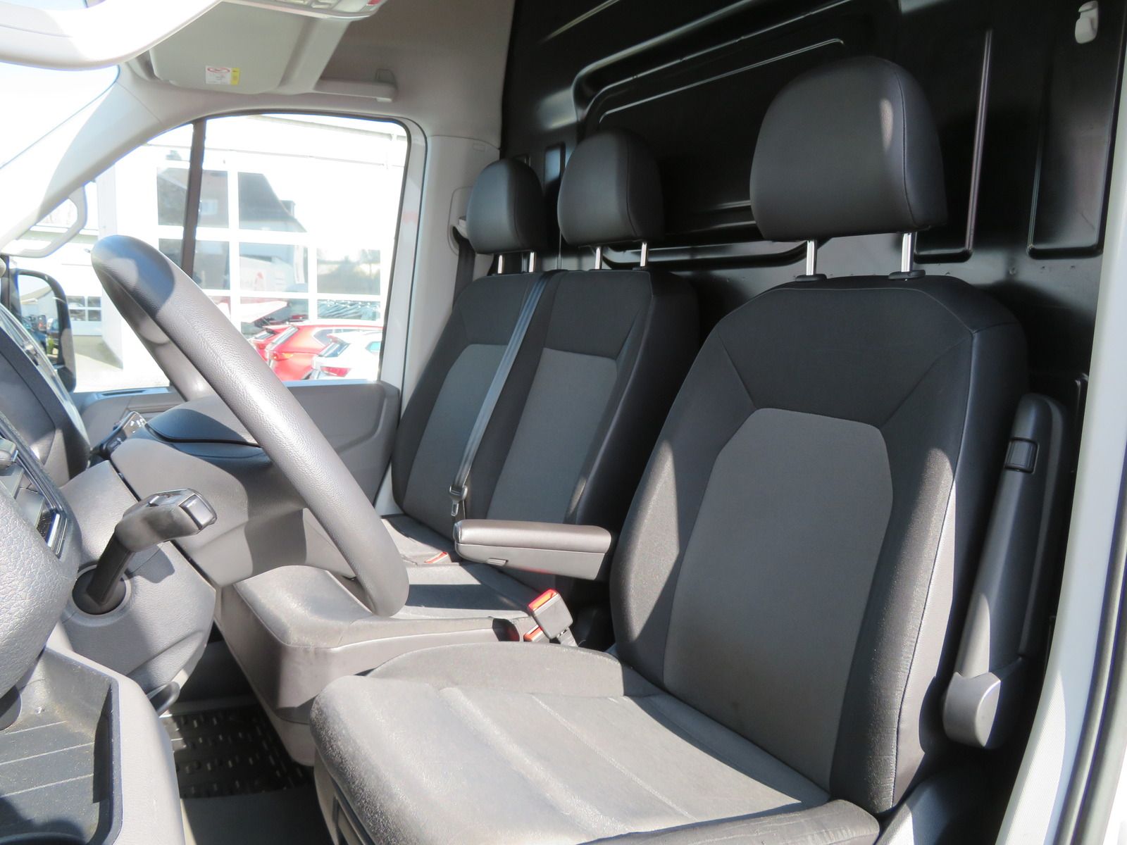 Volkswagen Crafter 35 2.0 TDI Kasten MR HD 4M Ergo Ahk Navi foto 10