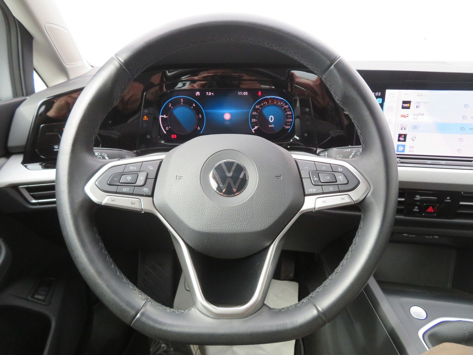 Volkswagen Golf VIII Variant 2.0 TDI Life LED Navi AHK ACC foto 12