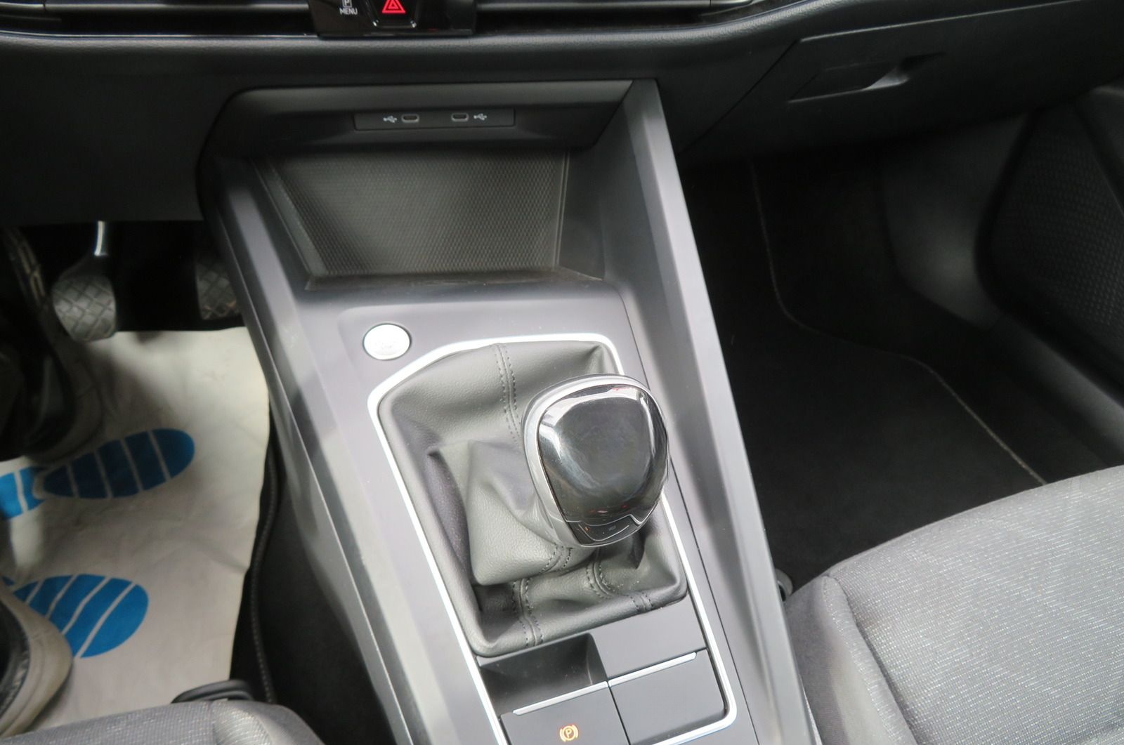 Volkswagen Golf VIII Variant 2.0 TDI Life LED Navi AHK ACC foto 15
