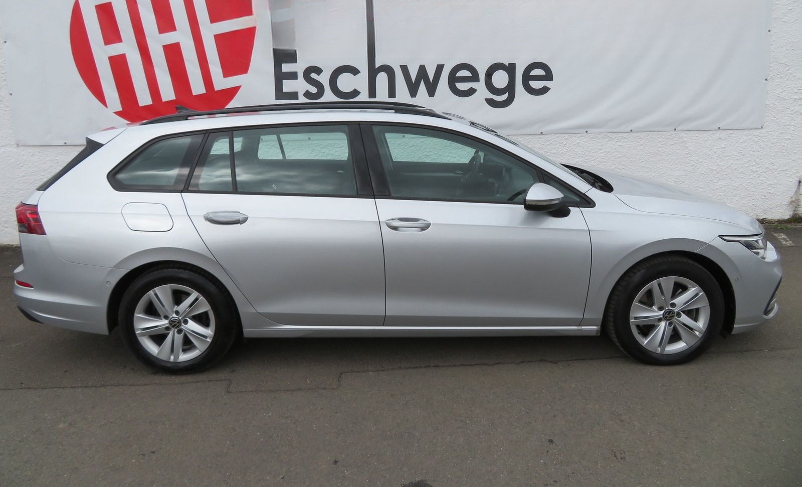 Volkswagen Golf VIII Variant 2.0 TDI Life LED Navi AHK ACC foto 3