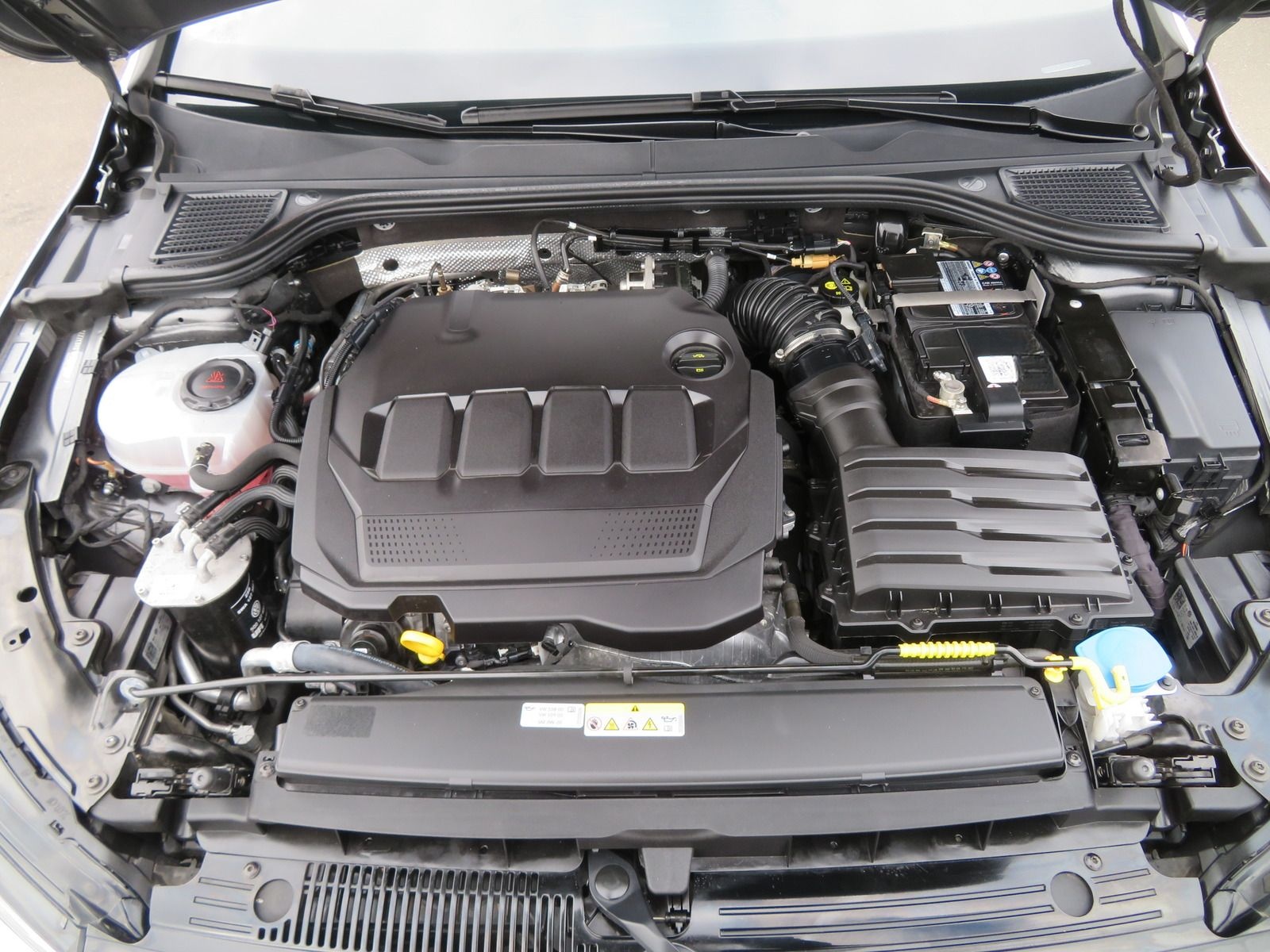 Volkswagen Golf VIII Variant 2.0 TDI Life LED Navi AHK ACC foto 21