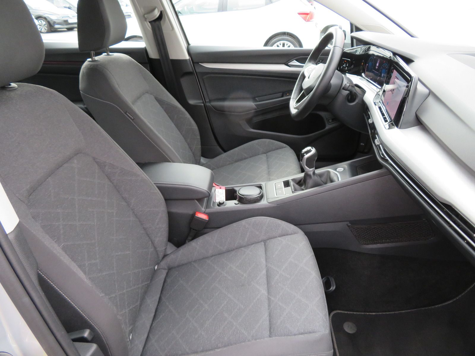 Volkswagen Golf VIII Variant 2.0 TDI Life LED Navi AHK ACC foto 9
