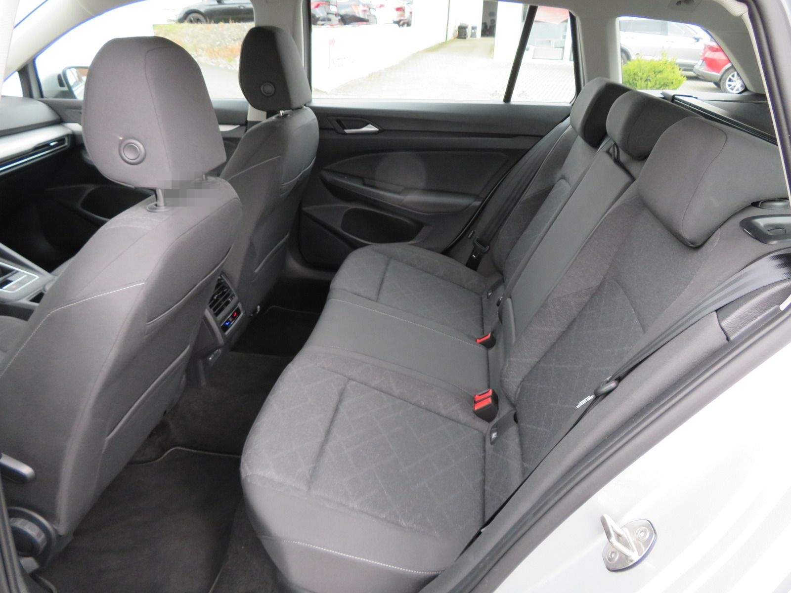 Volkswagen Golf VIII Variant 2.0 TDI Life LED Navi AHK ACC foto 10