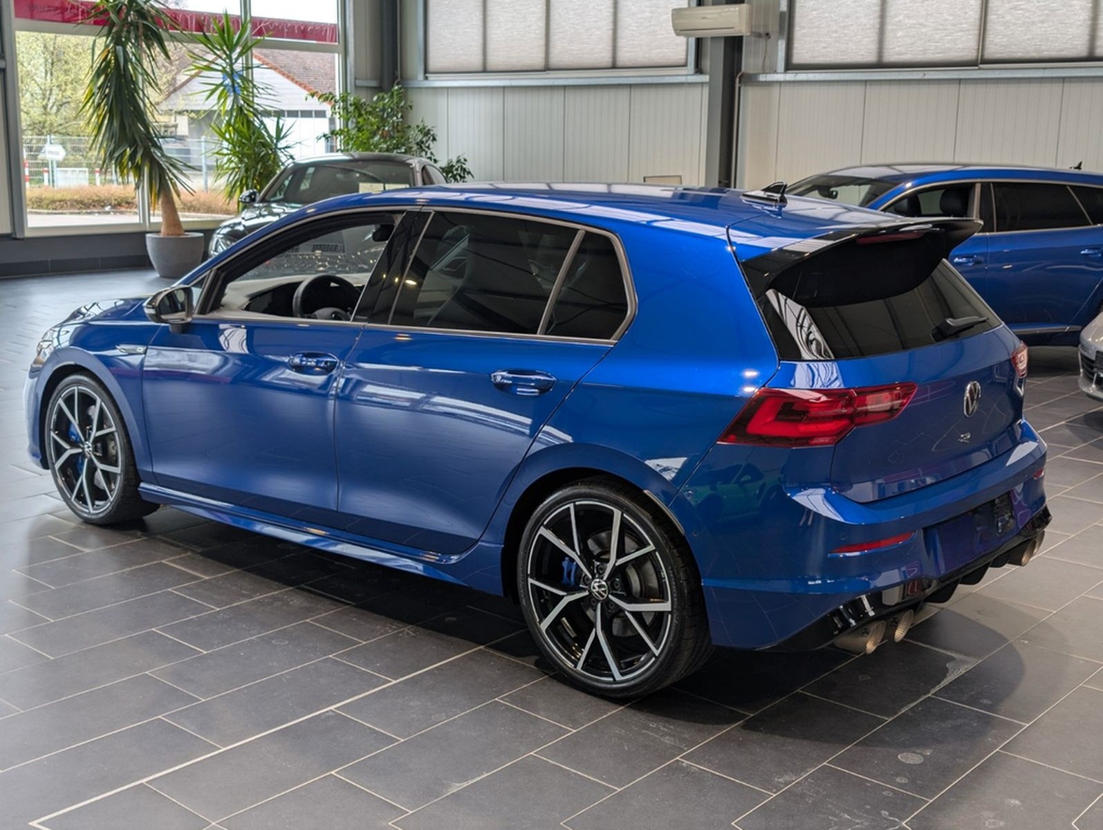 Volkswagen Golf 2.0 TSI OPF 4Motion DSG R foto 2
