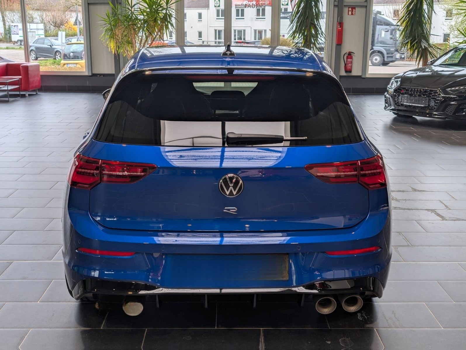 Volkswagen Golf 2.0 TSI OPF 4Motion DSG R foto 4