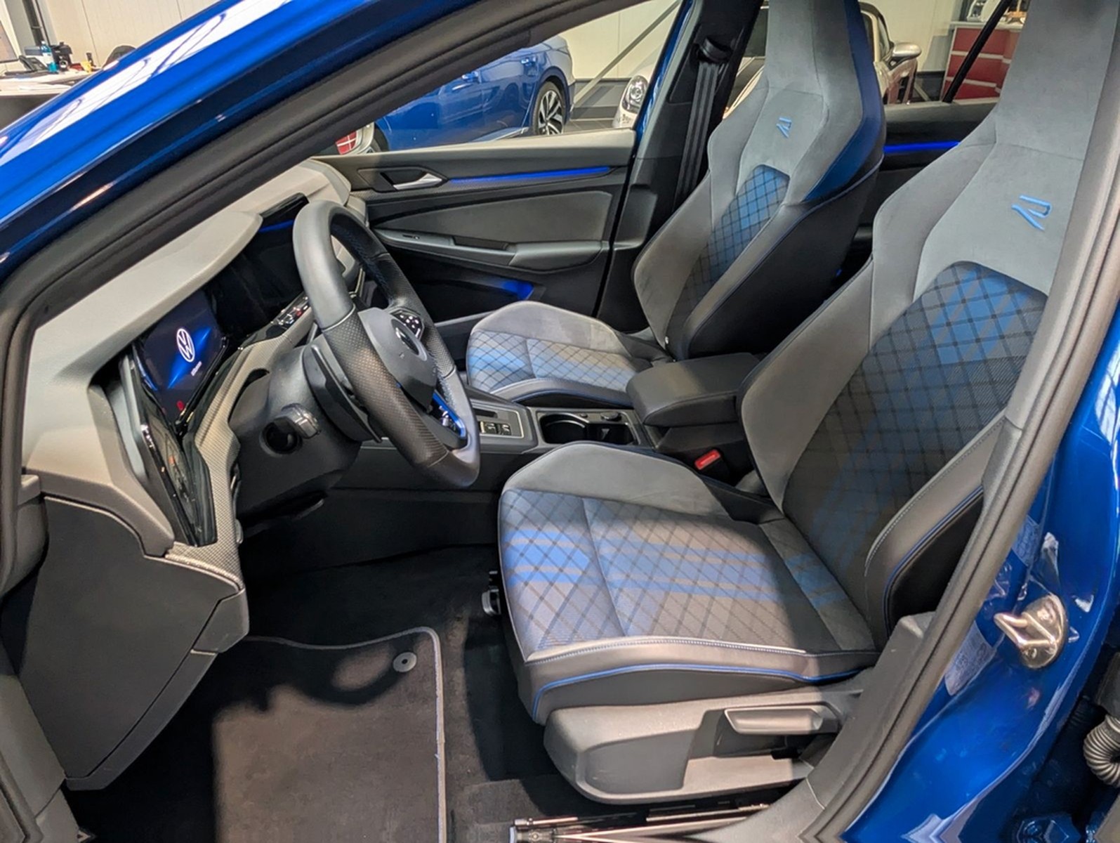 Volkswagen Golf 2.0 TSI OPF 4Motion DSG R foto 8