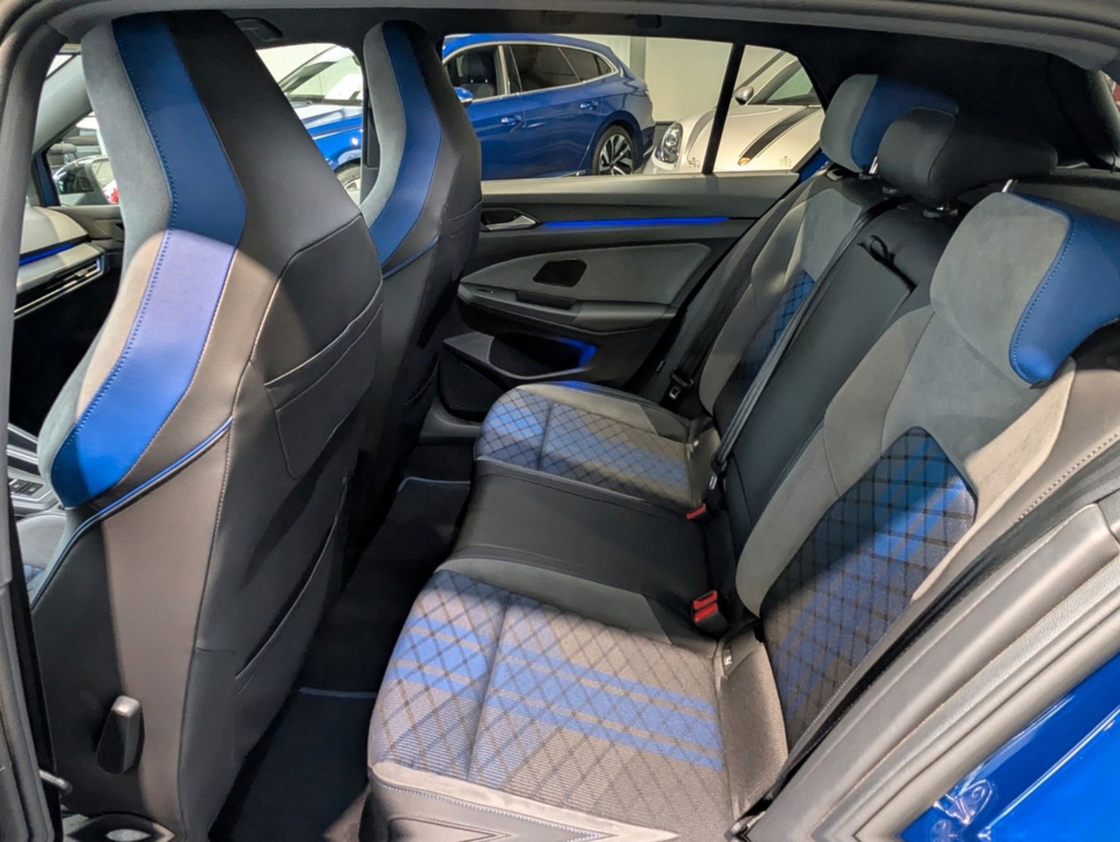 Volkswagen Golf 2.0 TSI OPF 4Motion DSG R foto 9