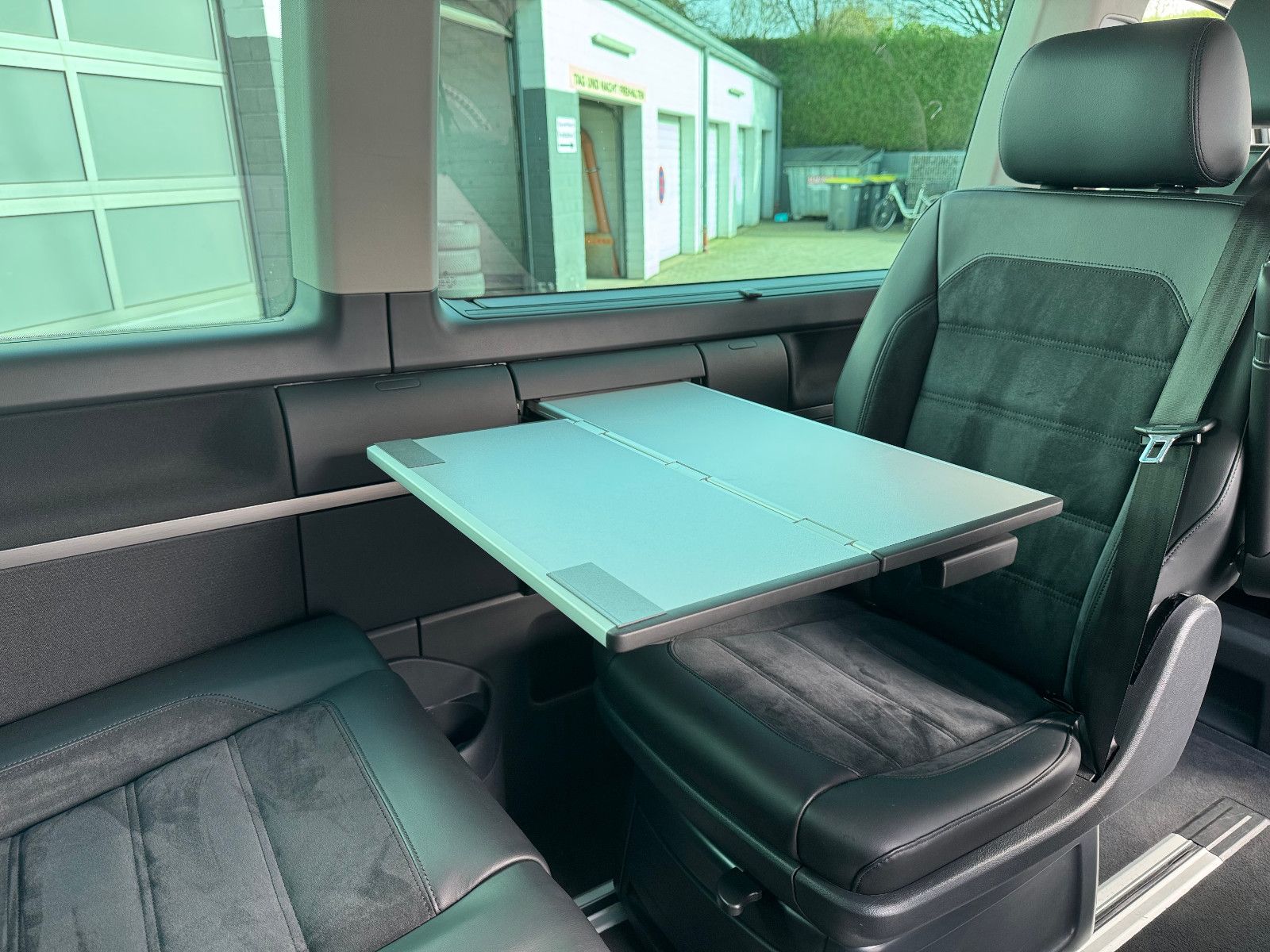 Volkswagen T6 Multivan 2.0 TDI DSG Generation SIX|AHK|Kamer foto 20