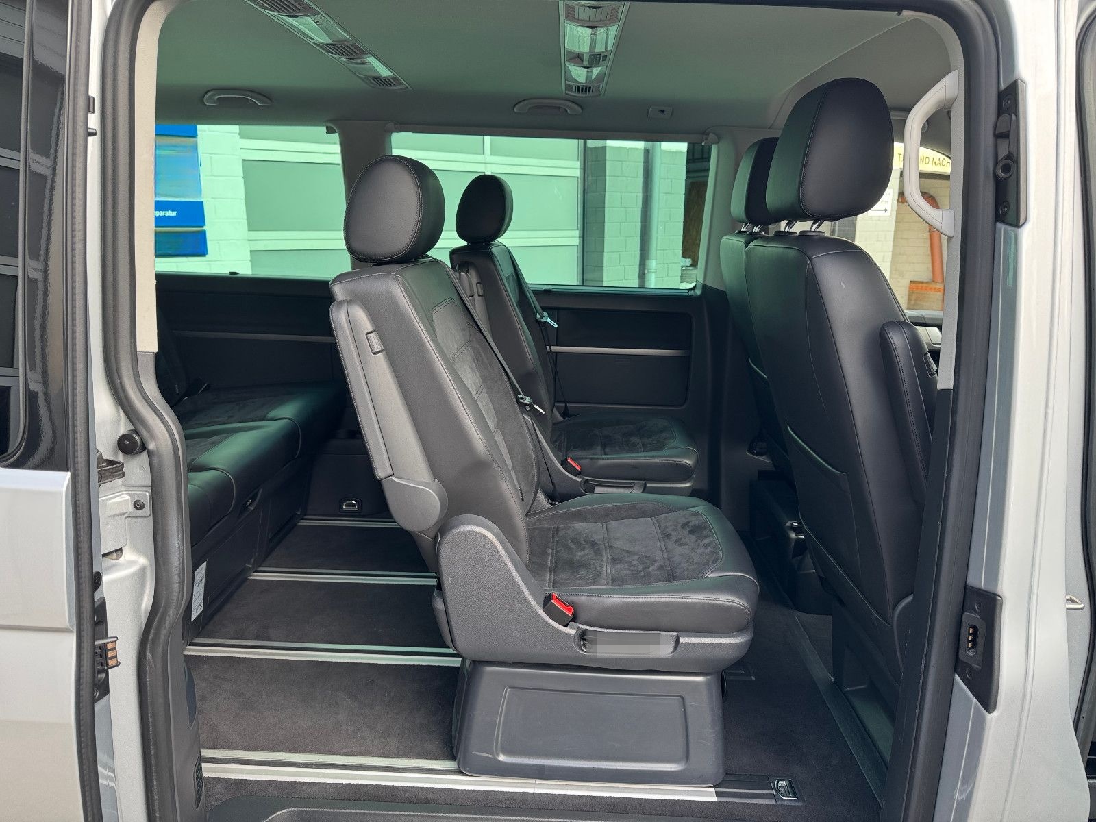 Volkswagen T6 Multivan 2.0 TDI DSG Generation SIX|AHK|Kamer foto 9