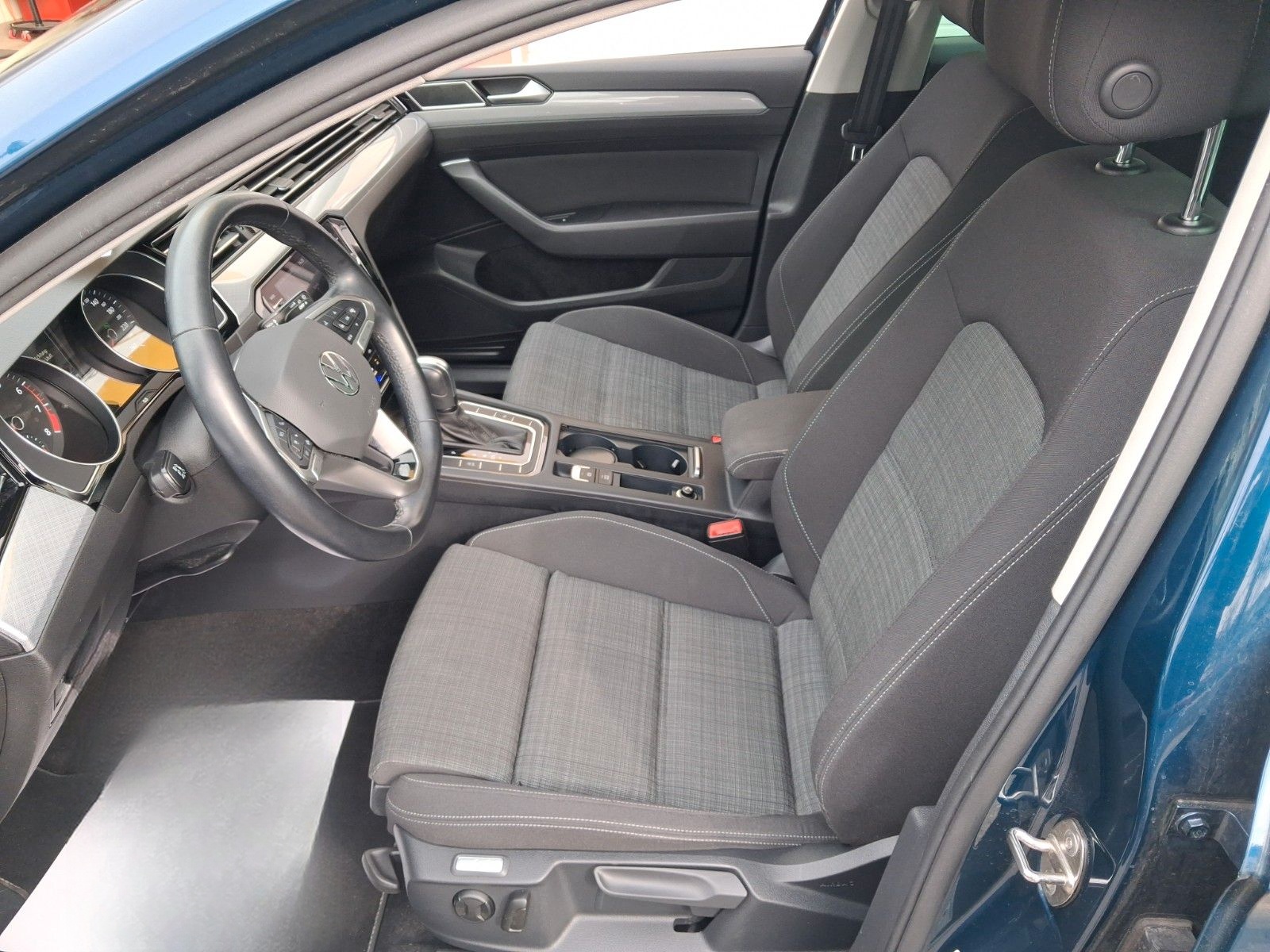 Volkswagen Passat Variant Business LED Kamera AHK Automatik foto 11