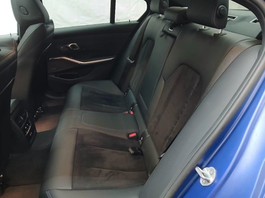 BMW 320d xDr. Lim. M Sport 360° ad. LED AHK ACC H/K foto 10