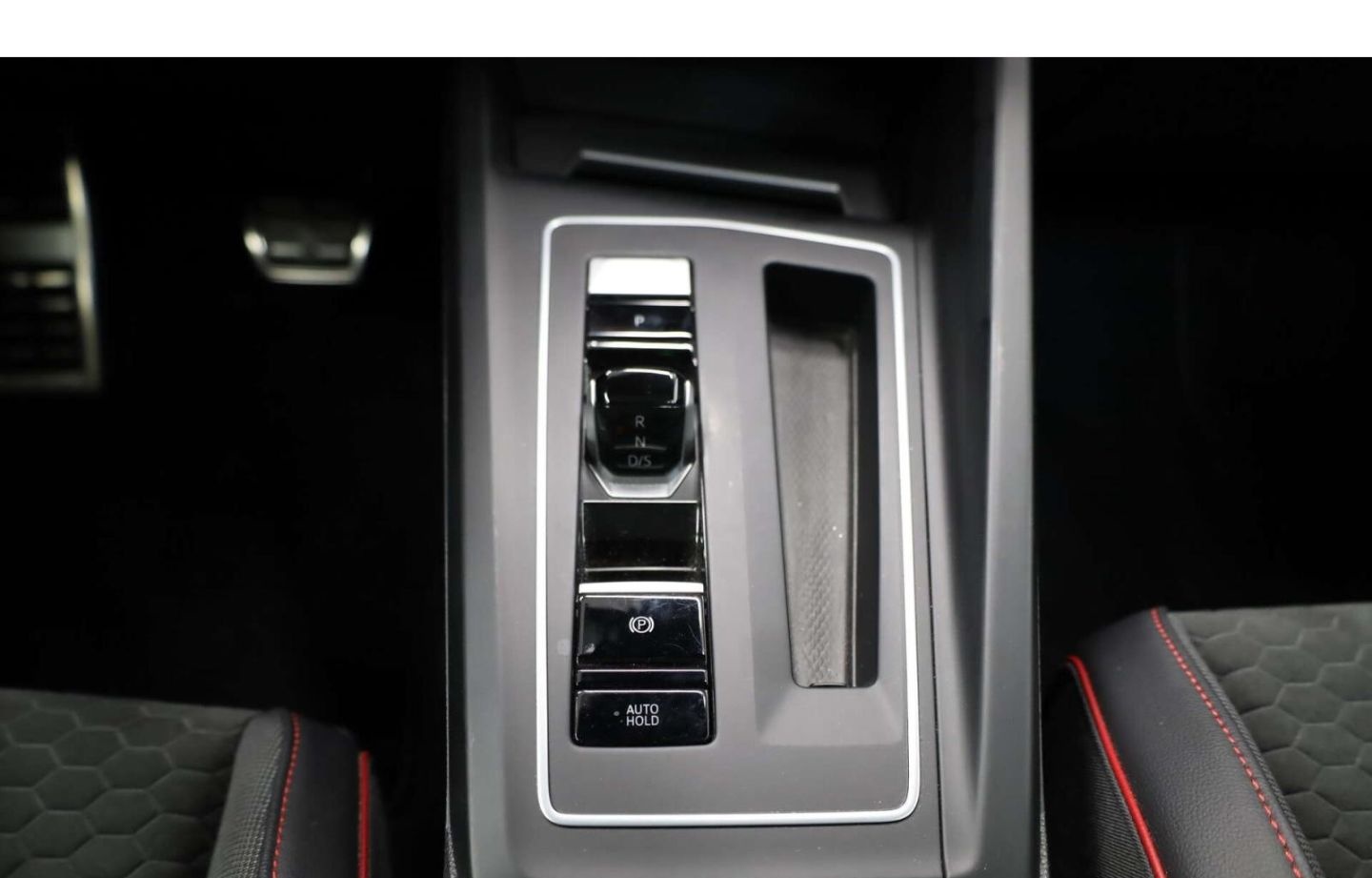 Volkswagen Golf GTI 2.0 TSI DSG Head-up/Pano/LED/RFK/DAB/SH foto 13