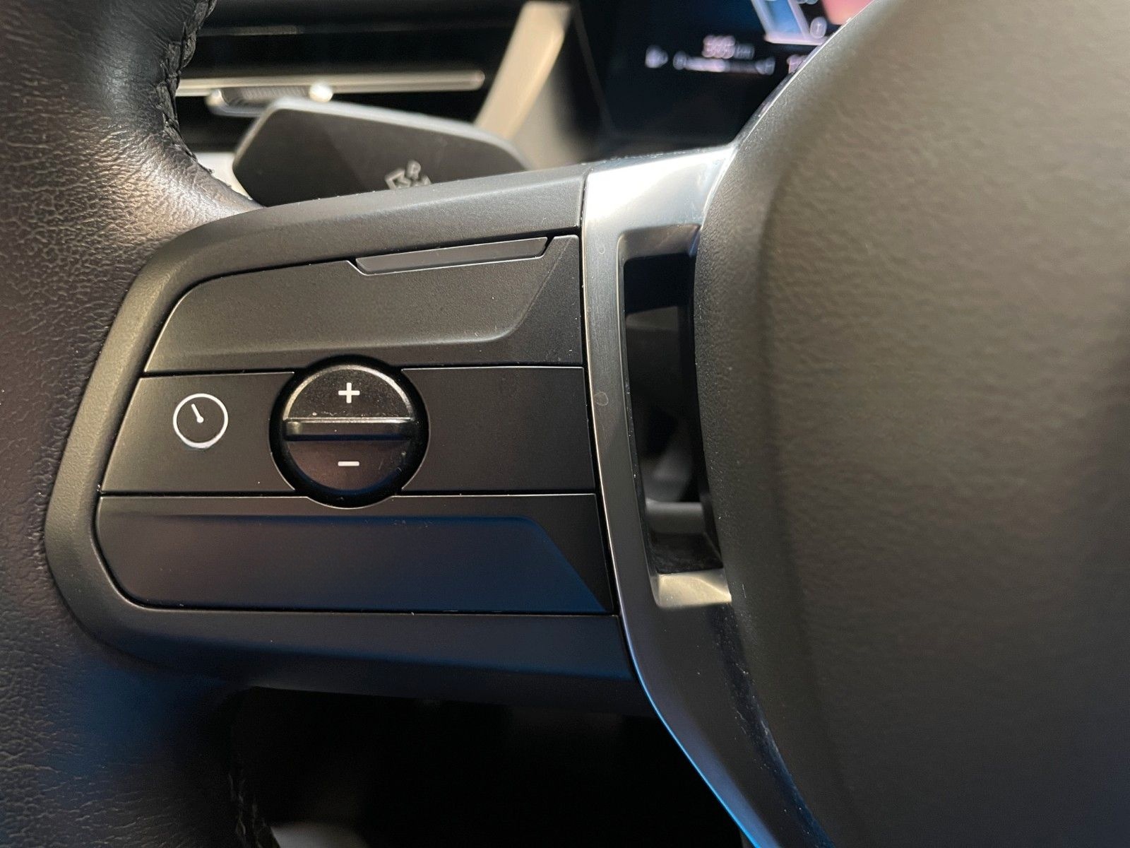 BMW X1 23 d xDrive xLine ACC AHK RFK SHZ LRHZ AD LED foto 17