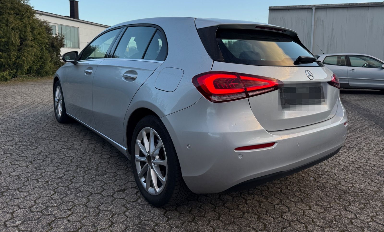 Mercedes-Benz A 180 * AUTOMATIK * NAVI * KAMERA* SPUR * TW*LED foto 11