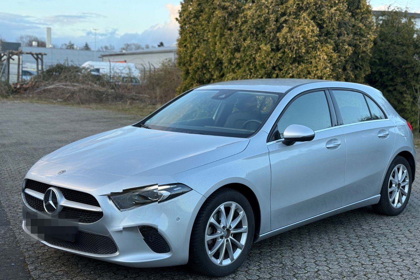 Mercedes-Benz A 180 * AUTOMATIK * NAVI * KAMERA* SPUR * TW*LED foto 3