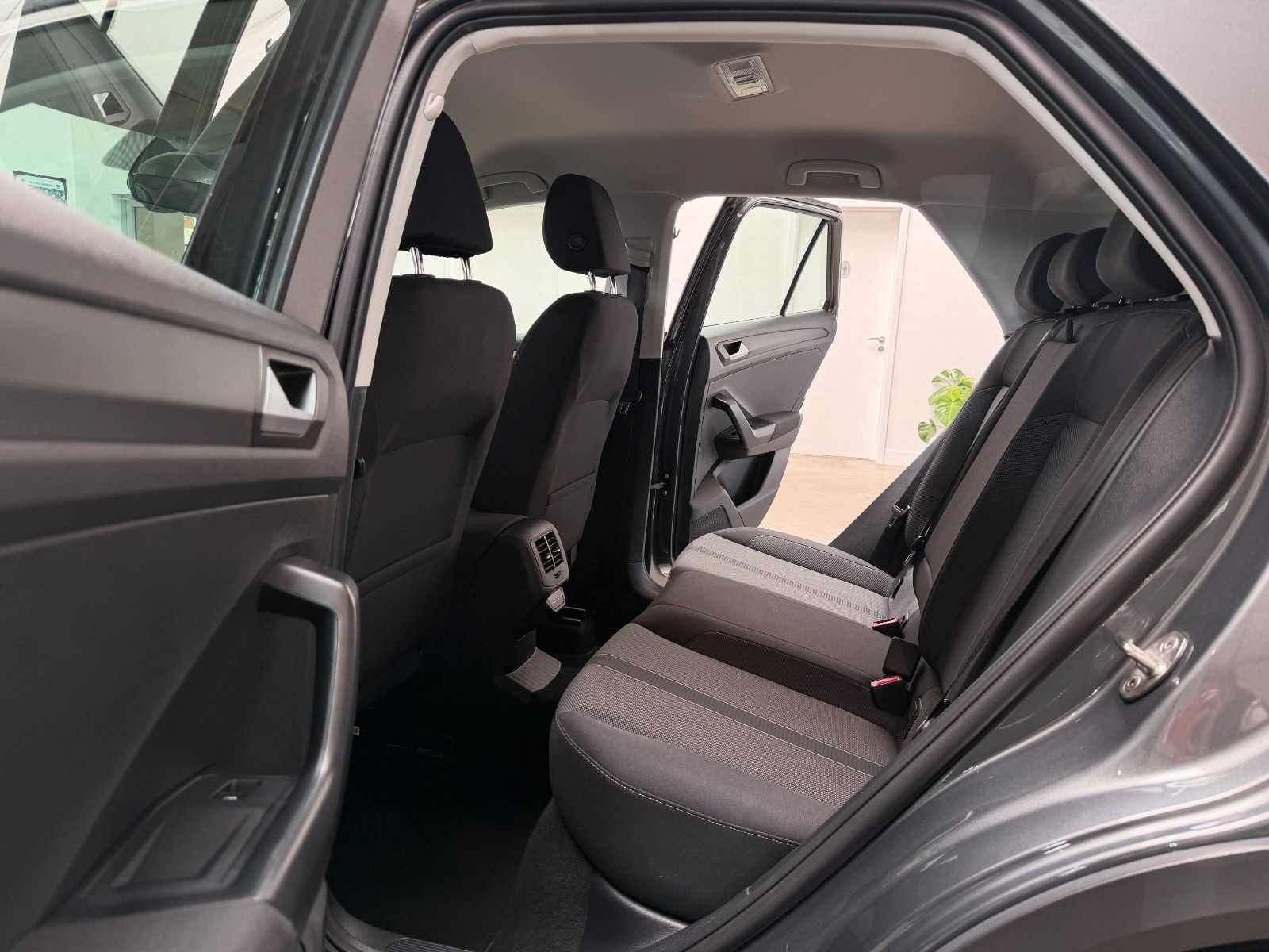 Volkswagen T-Roc 2.0 TDI SCR DSG Life LED/KAMERA/CARPLAY/BT foto 10
