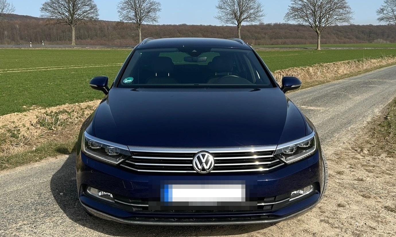 Volkswagen Passat 2.0 TDI SCR 140kW DSG 4M Highl. Varia... foto 2