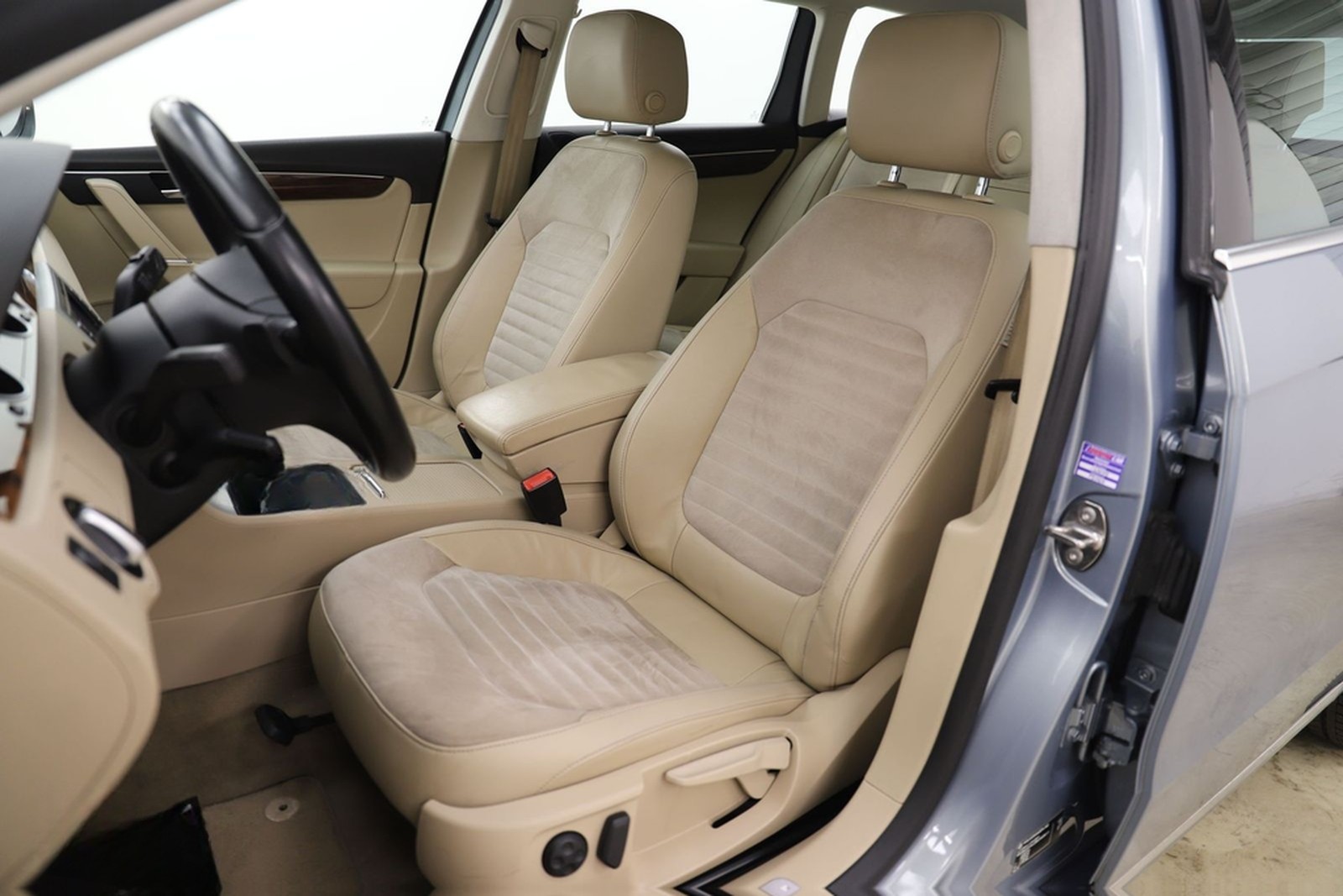 Volkswagen Passat 3.6 FSI 299PS DSG Highline 4Motion DCC foto 9