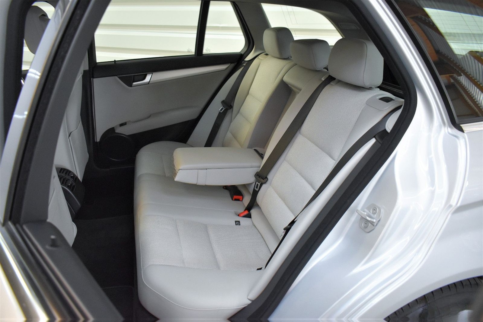 Mercedes-Benz C 200 T CGI Avantgarde+SHZ+PDC+Navi foto 13