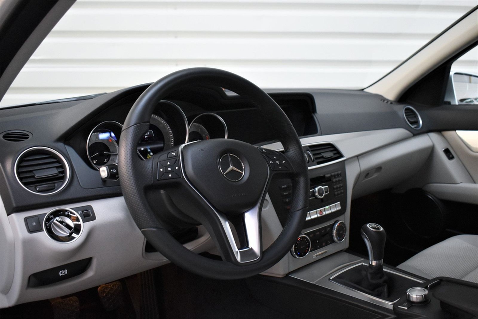 Mercedes-Benz C 200 T CGI Avantgarde+SHZ+PDC+Navi foto 7
