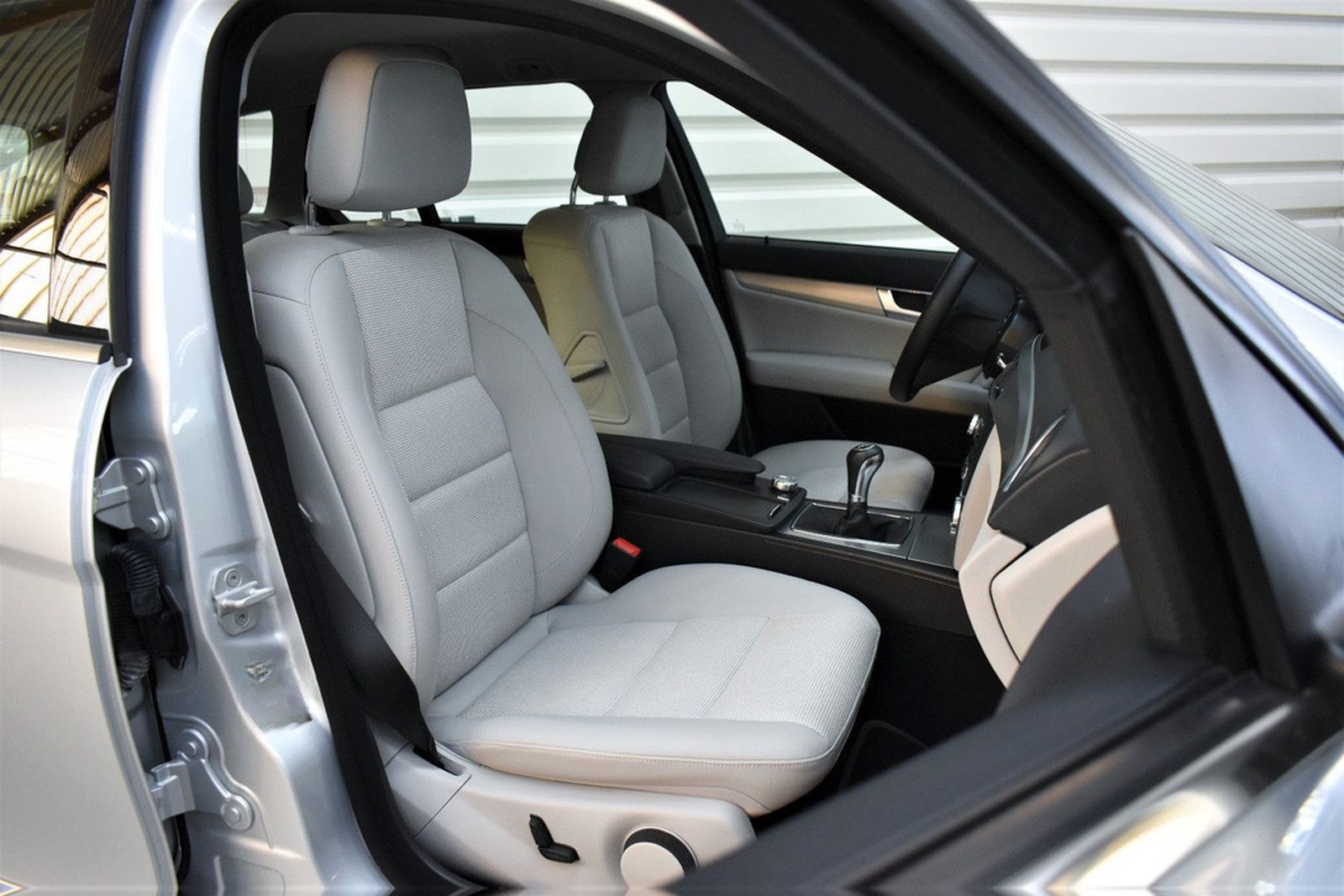 Mercedes-Benz C 200 T CGI Avantgarde+SHZ+PDC+Navi foto 10