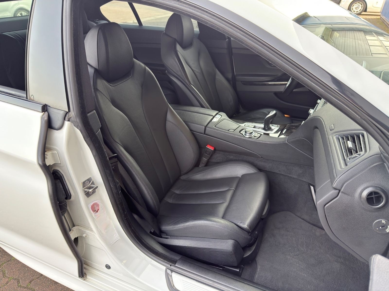 BMW 650i Gran Coupe M SPORTPAKET/M 19"/GLASDACH/LED foto 27