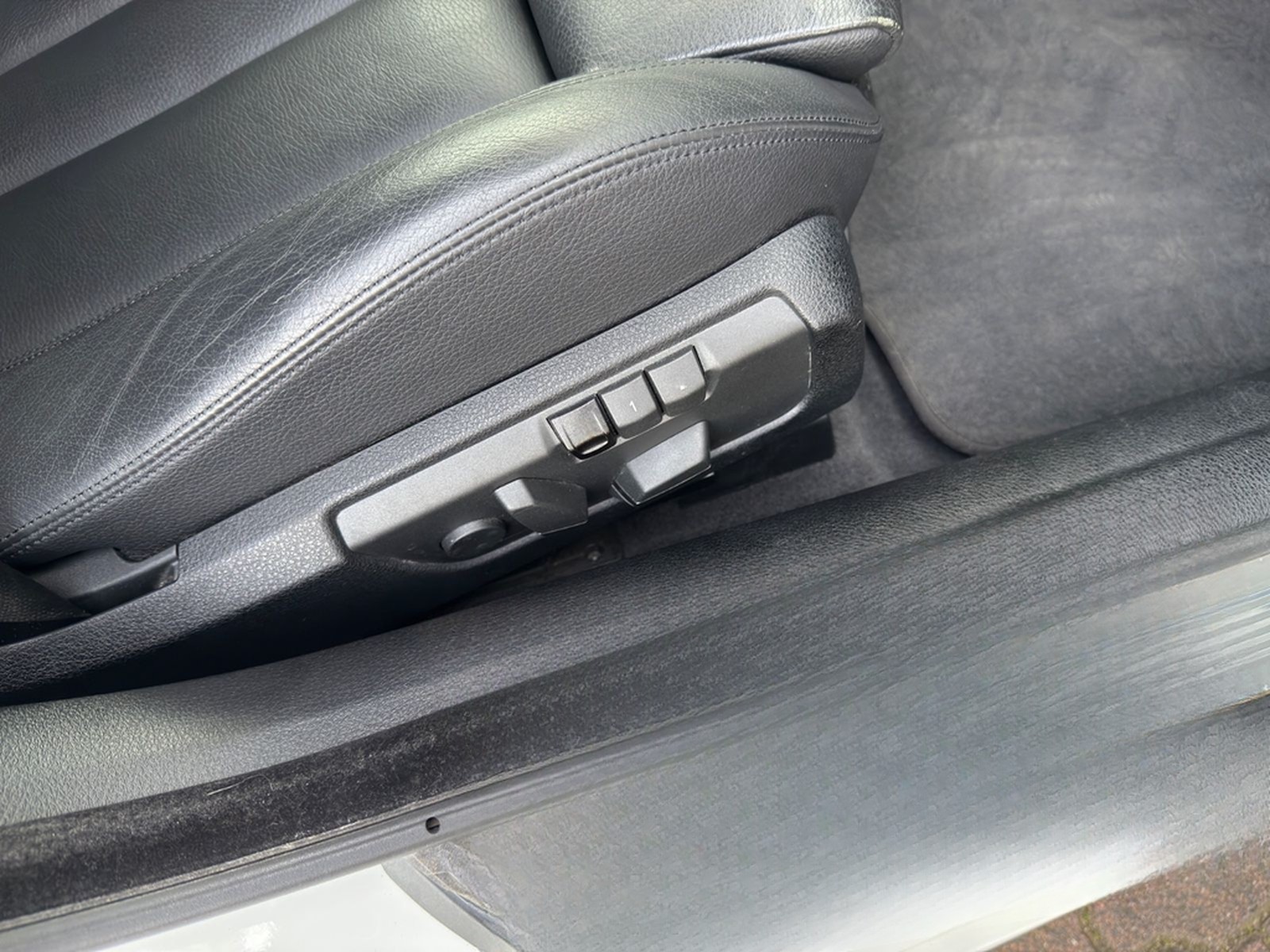 BMW 650i Gran Coupe M SPORTPAKET/M 19"/GLASDACH/LED foto 28