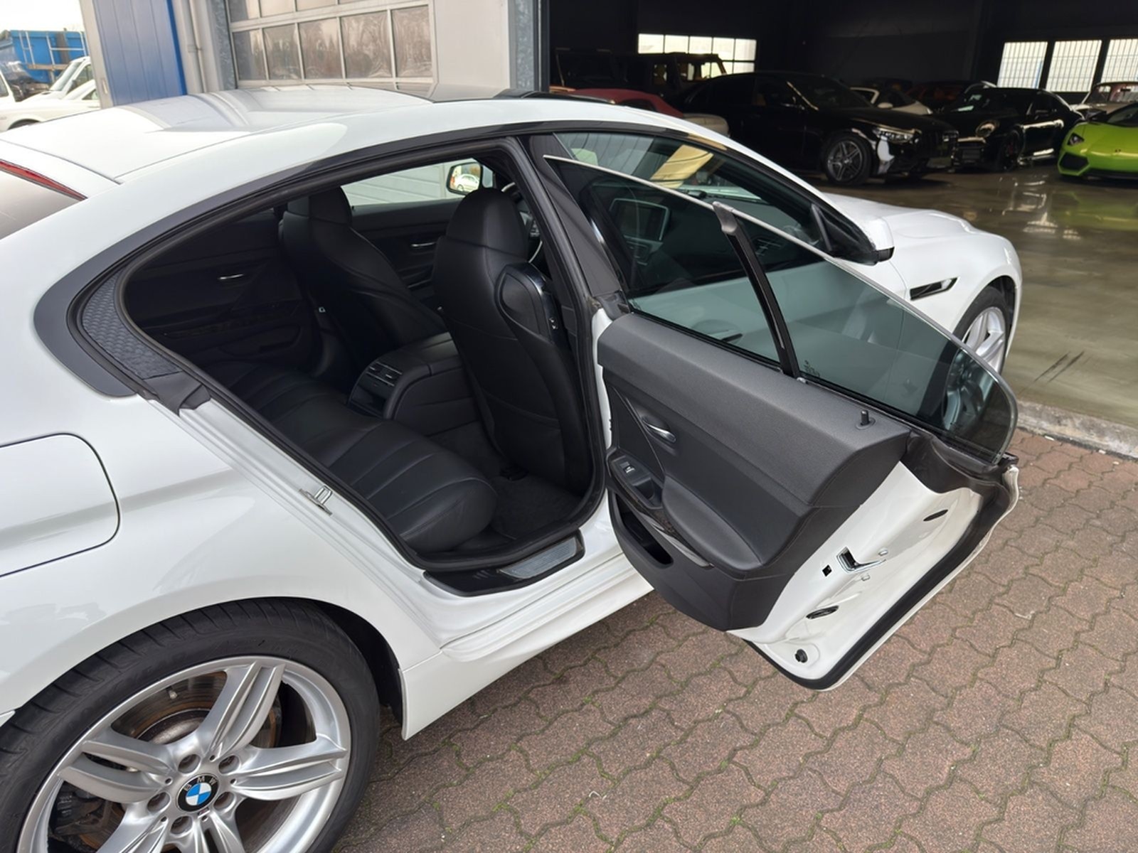 BMW 650i Gran Coupe M SPORTPAKET/M 19"/GLASDACH/LED foto 31