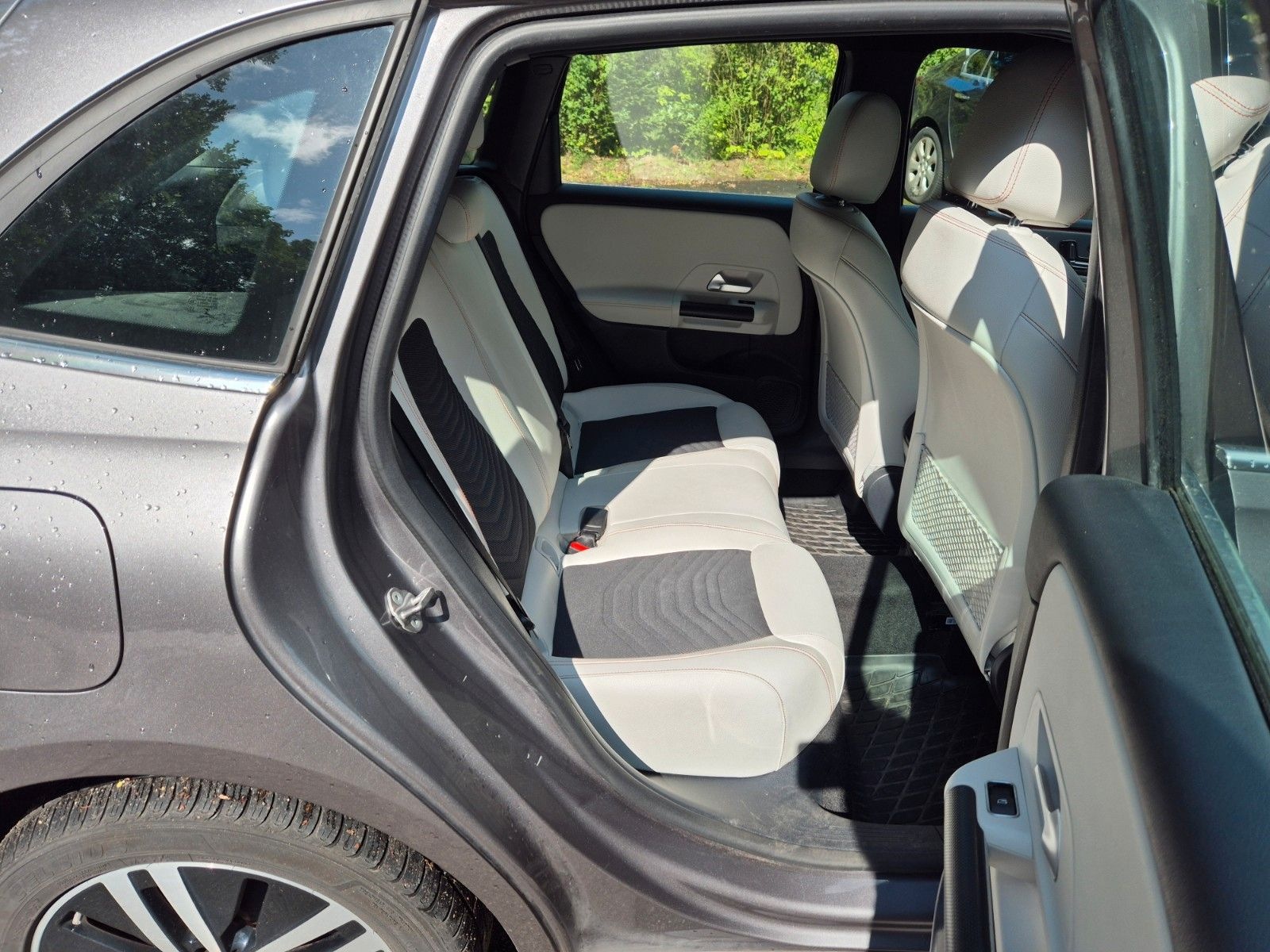Mercedes-Benz B 250 e DCT - foto 13