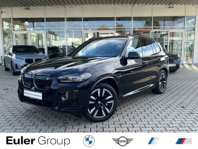 BMW iX3 Sportpaket AD AHK-klappbar Navi Digitales Co