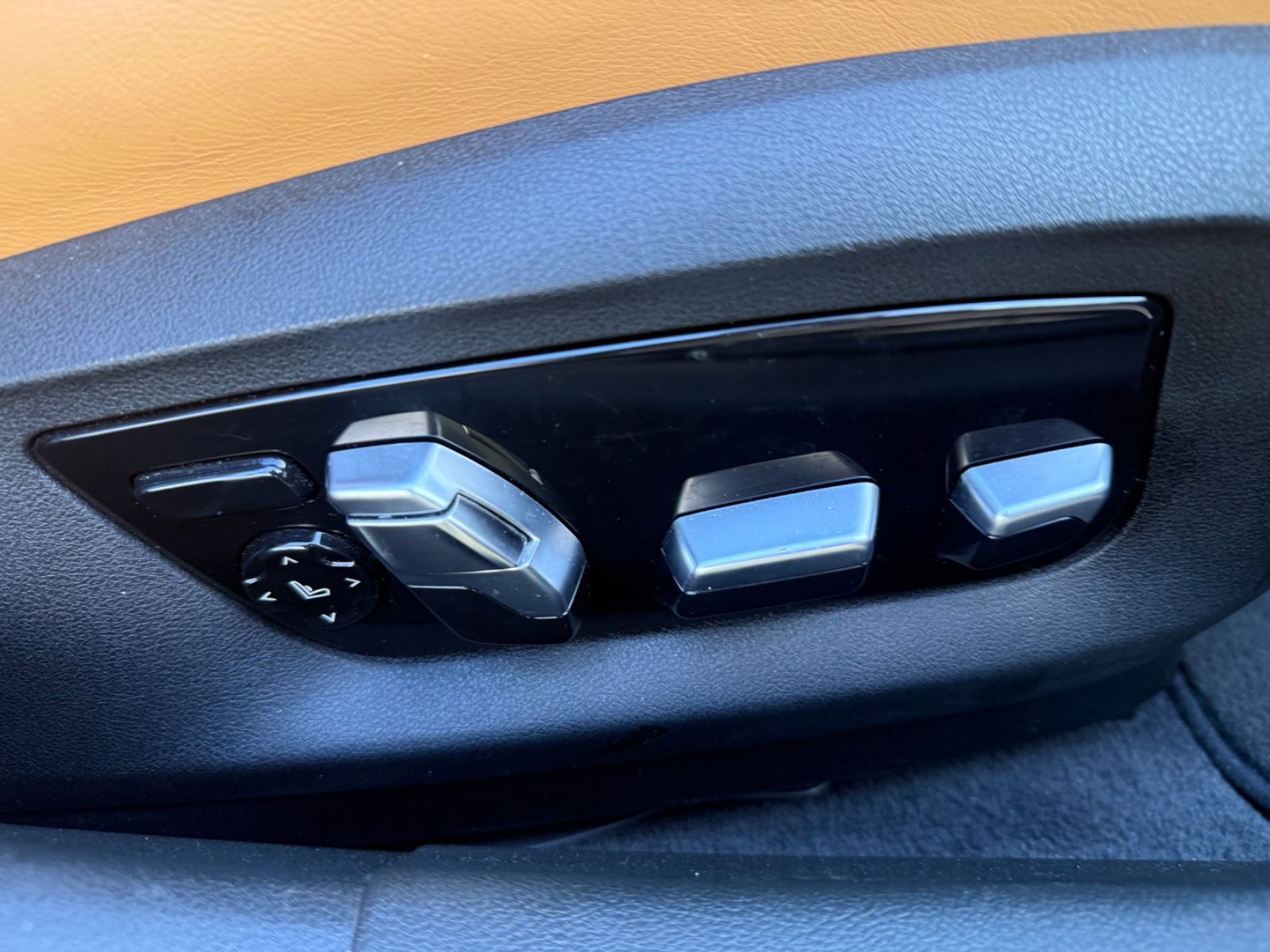 BMW M550i-X.DRIVE-SOFT-HUD-APP-MEMORY-SHD-DAB-ALU foto 14