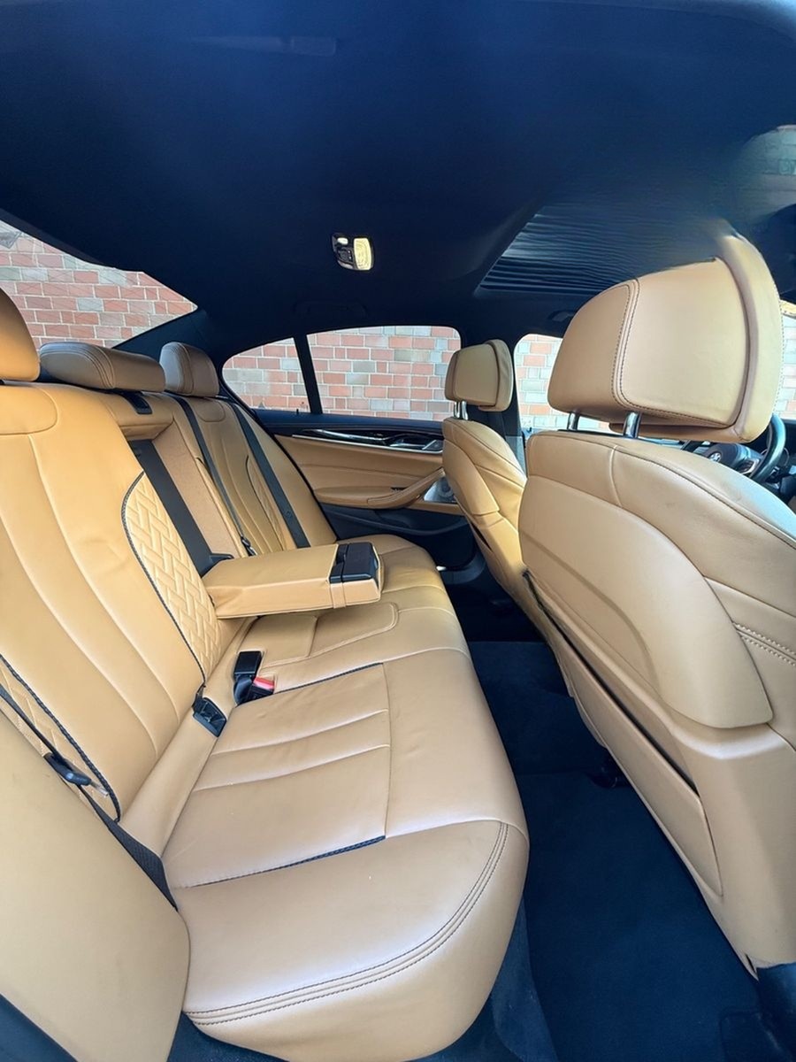 BMW M550i-X.DRIVE-SOFT-HUD-APP-MEMORY-SHD-DAB-ALU foto 16