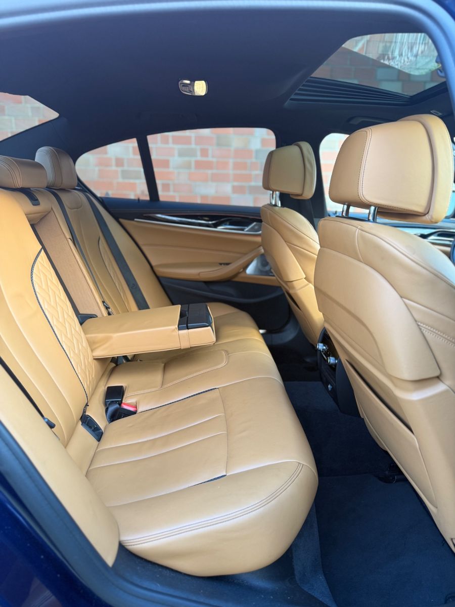 BMW M550i-X.DRIVE-SOFT-HUD-APP-MEMORY-SHD-DAB-ALU foto 17