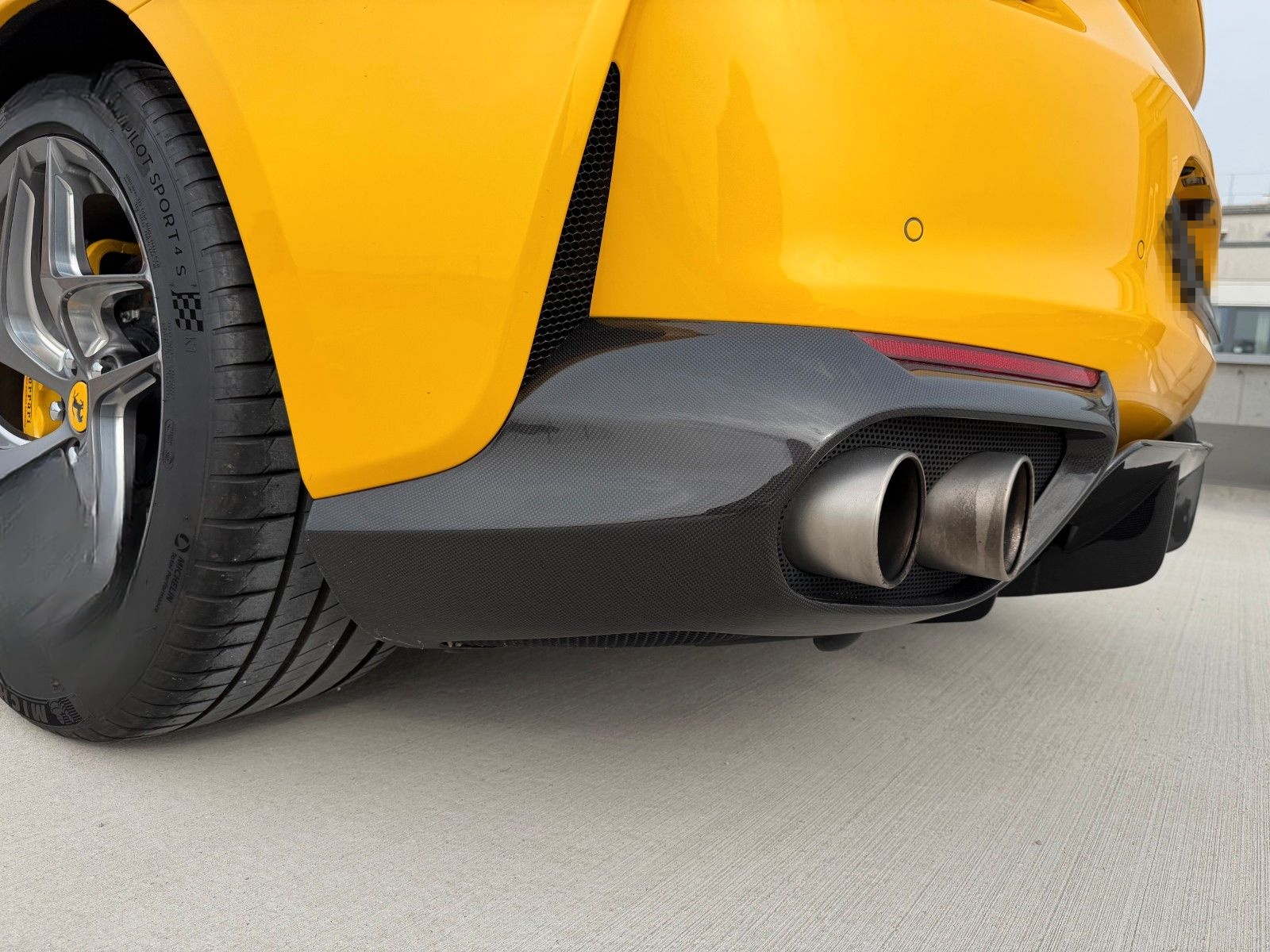 Ferrari 812 Superfast Carbon/Lift/Beifahrerdisplay foto 10