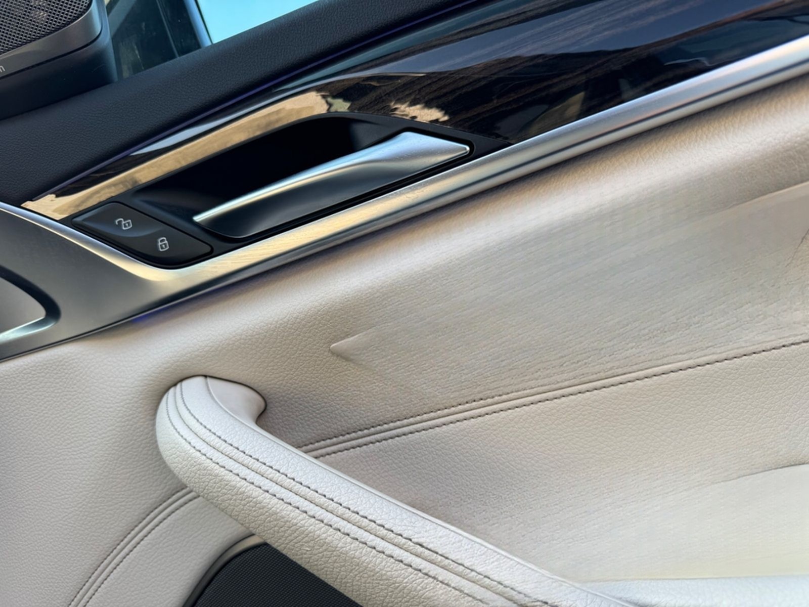 BMW 520d M Paket Glasdach HUD Harman Kardon foto 14
