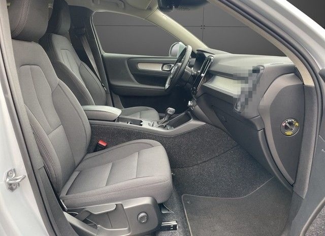Volvo XC40 T2 2WD *Momentum Pro*Navi+CarPlay+RFK+Stzhz foto 14