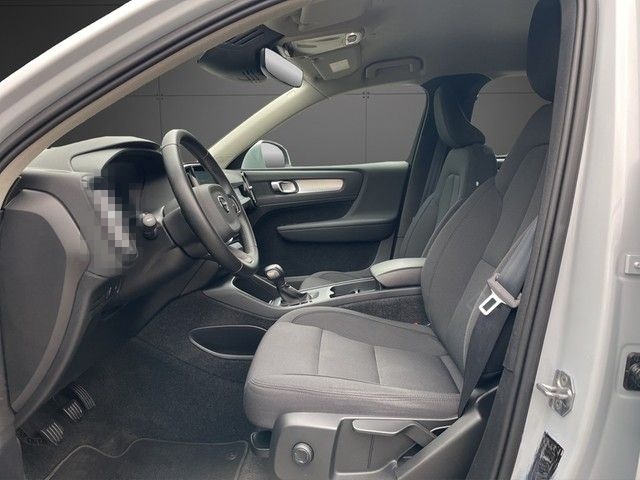 Volvo XC40 T2 2WD *Momentum Pro*Navi+CarPlay+RFK+Stzhz foto 9