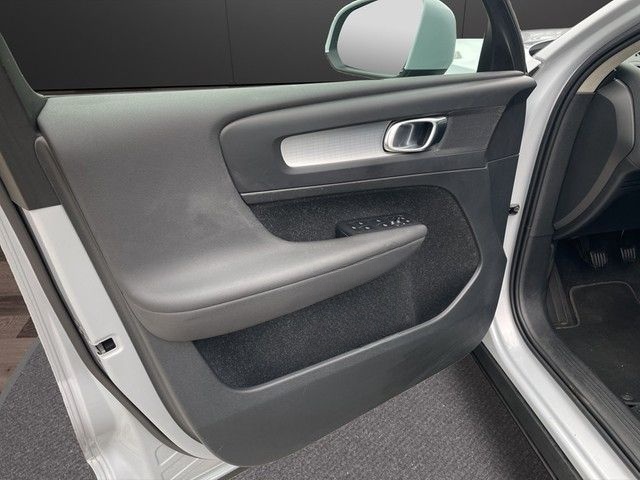 Volvo XC40 T2 2WD *Momentum Pro*Navi+CarPlay+RFK+Stzhz foto 10