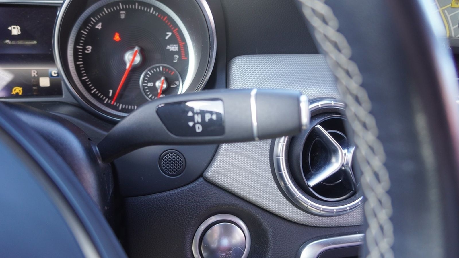 Mercedes-Benz CLA 180 Shooting Brake LED Navi Kamera Tempomat foto 15