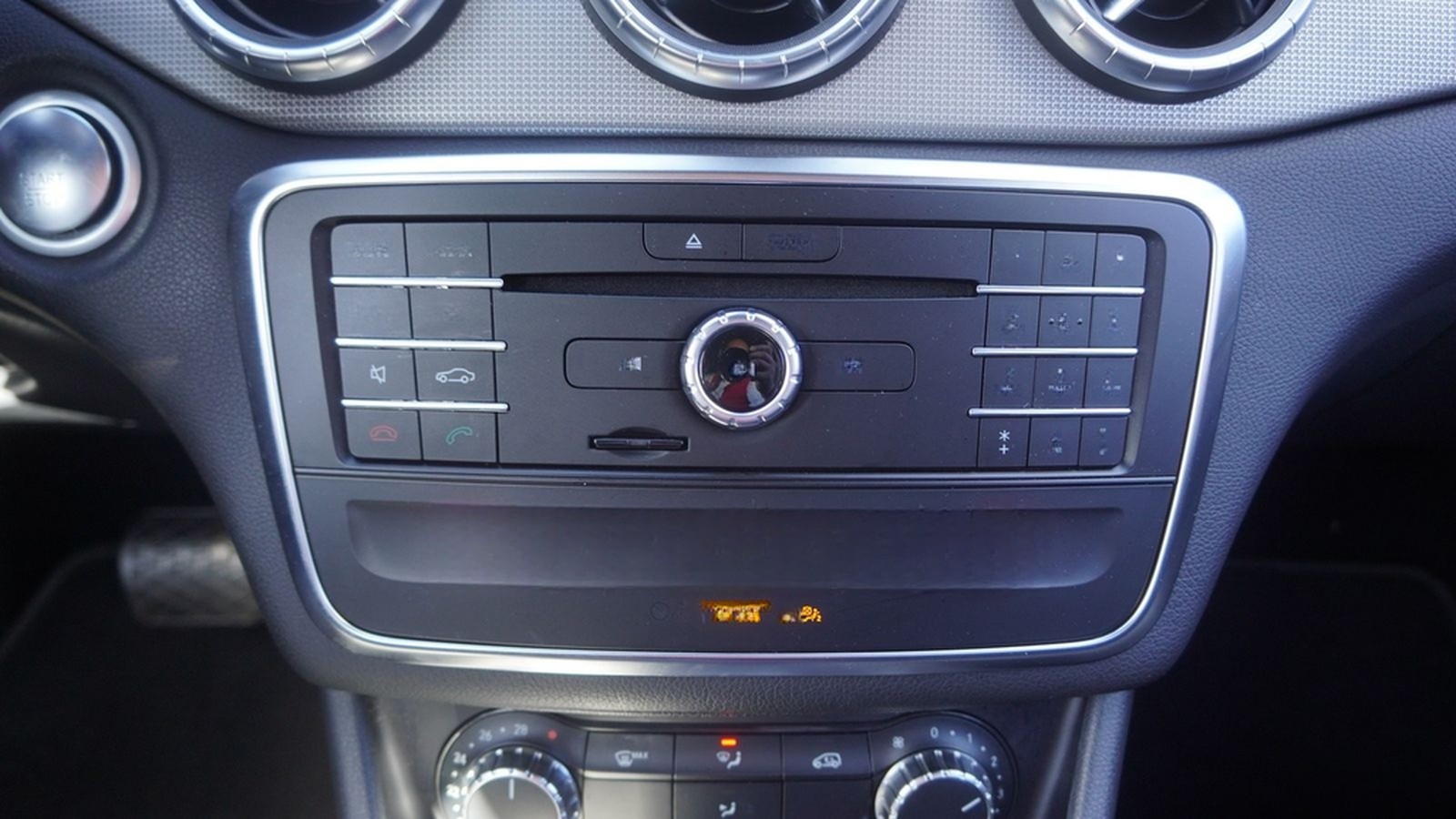 Mercedes-Benz CLA 180 Shooting Brake LED Navi Kamera Tempomat foto 21