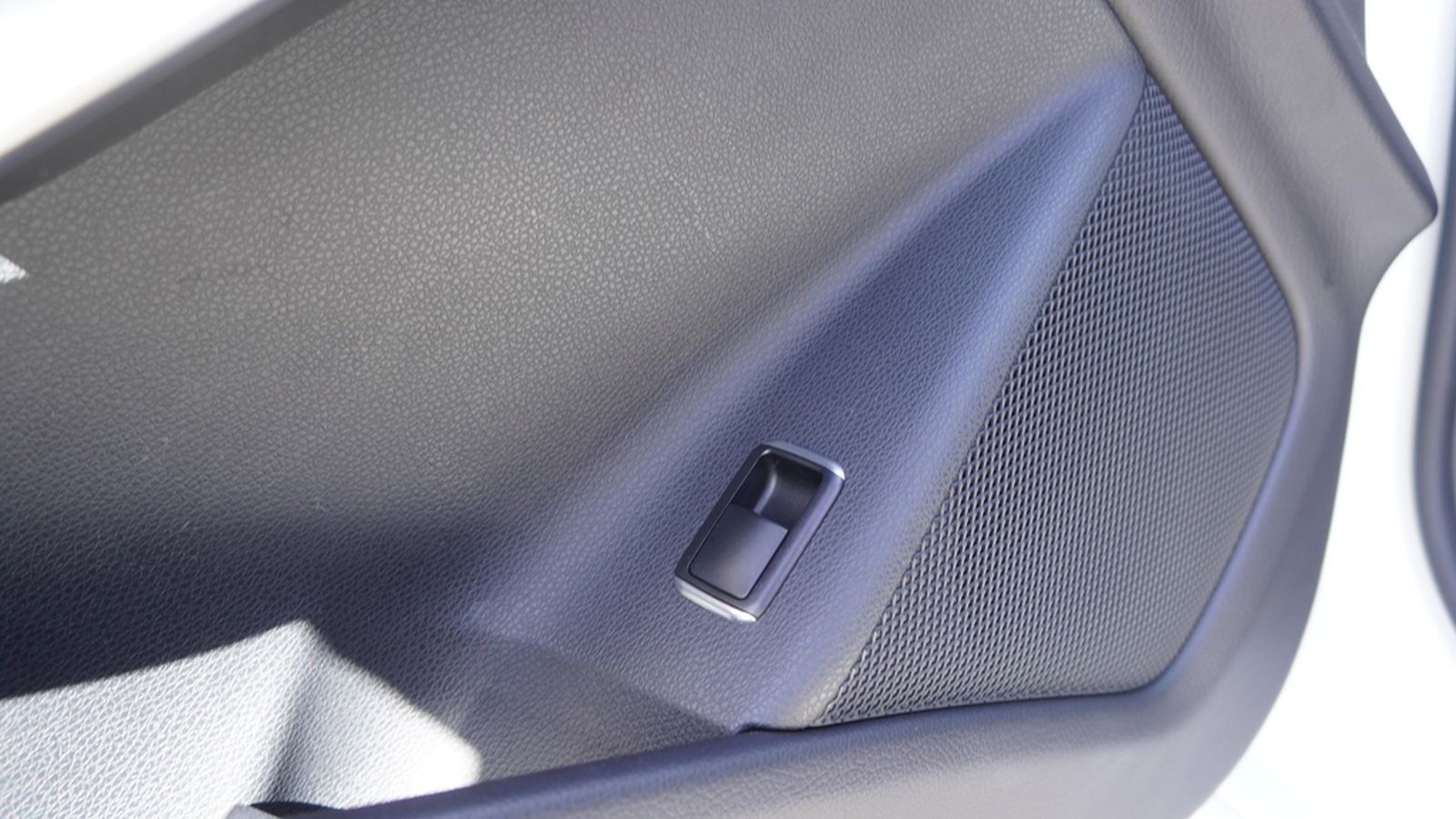 Mercedes-Benz CLA 180 Shooting Brake LED Navi Kamera Tempomat foto 27